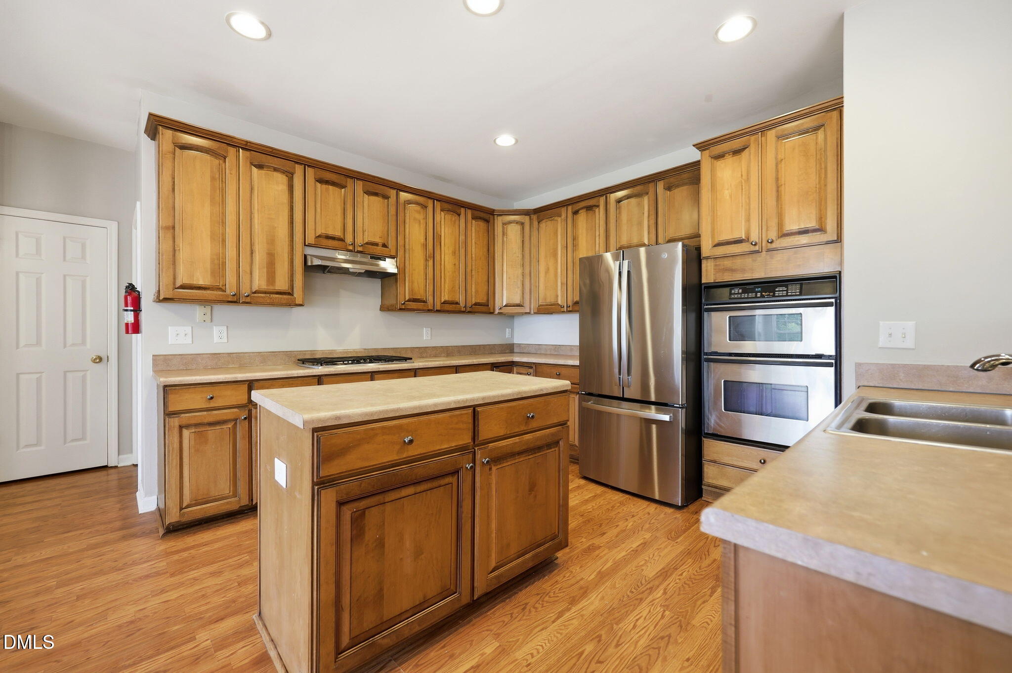 8709 Kaplan Woods Way Property Photo 14