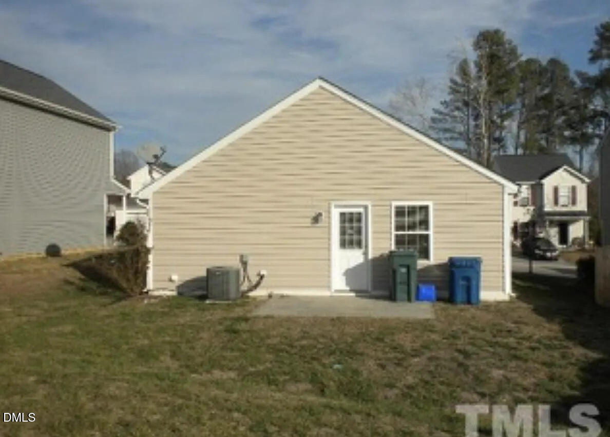 509 Cove Hollow Drive Property Photo 3