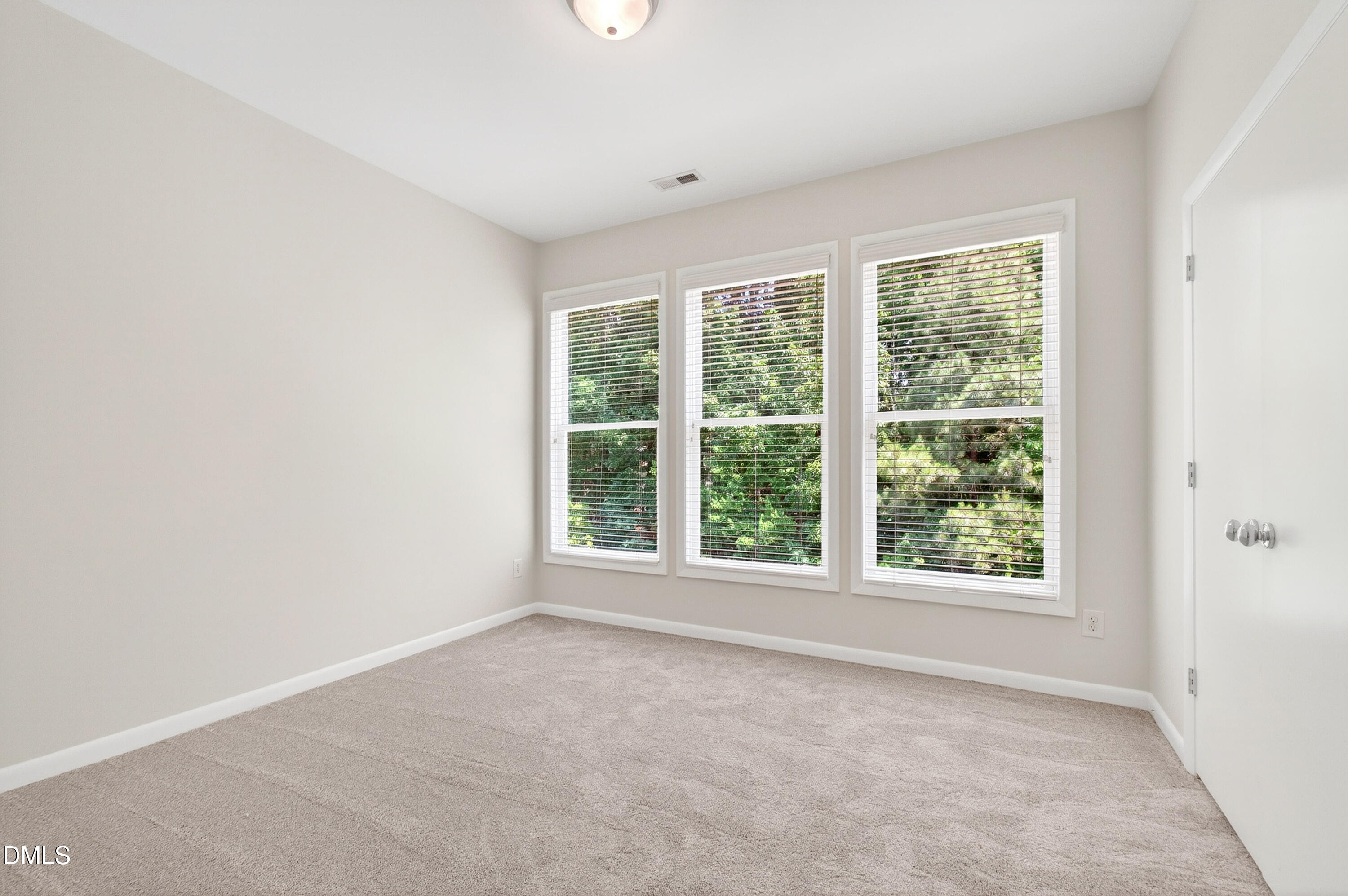 803 The Village Circle Property Photo 38