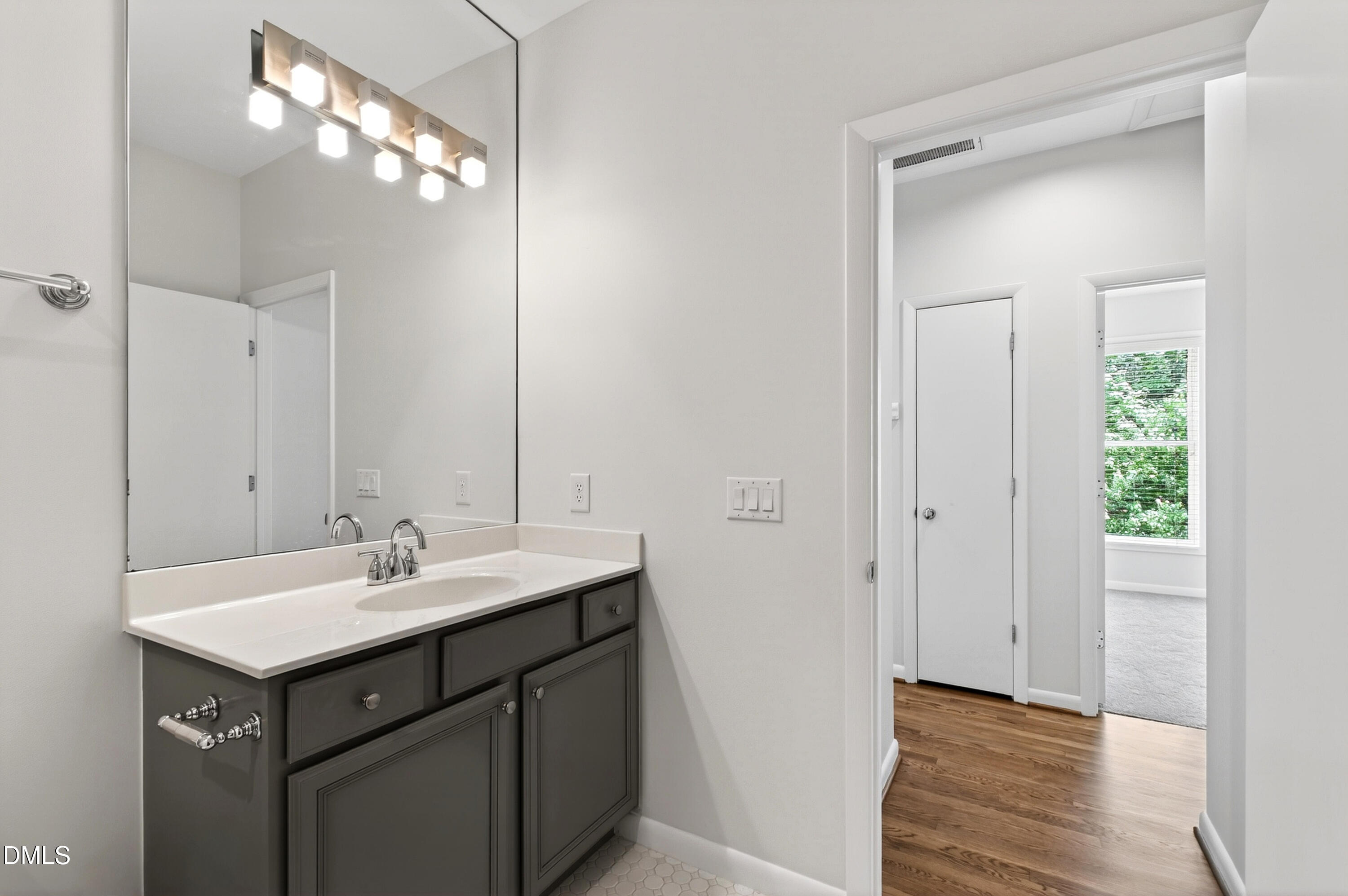 803 The Village Circle Property Photo 45