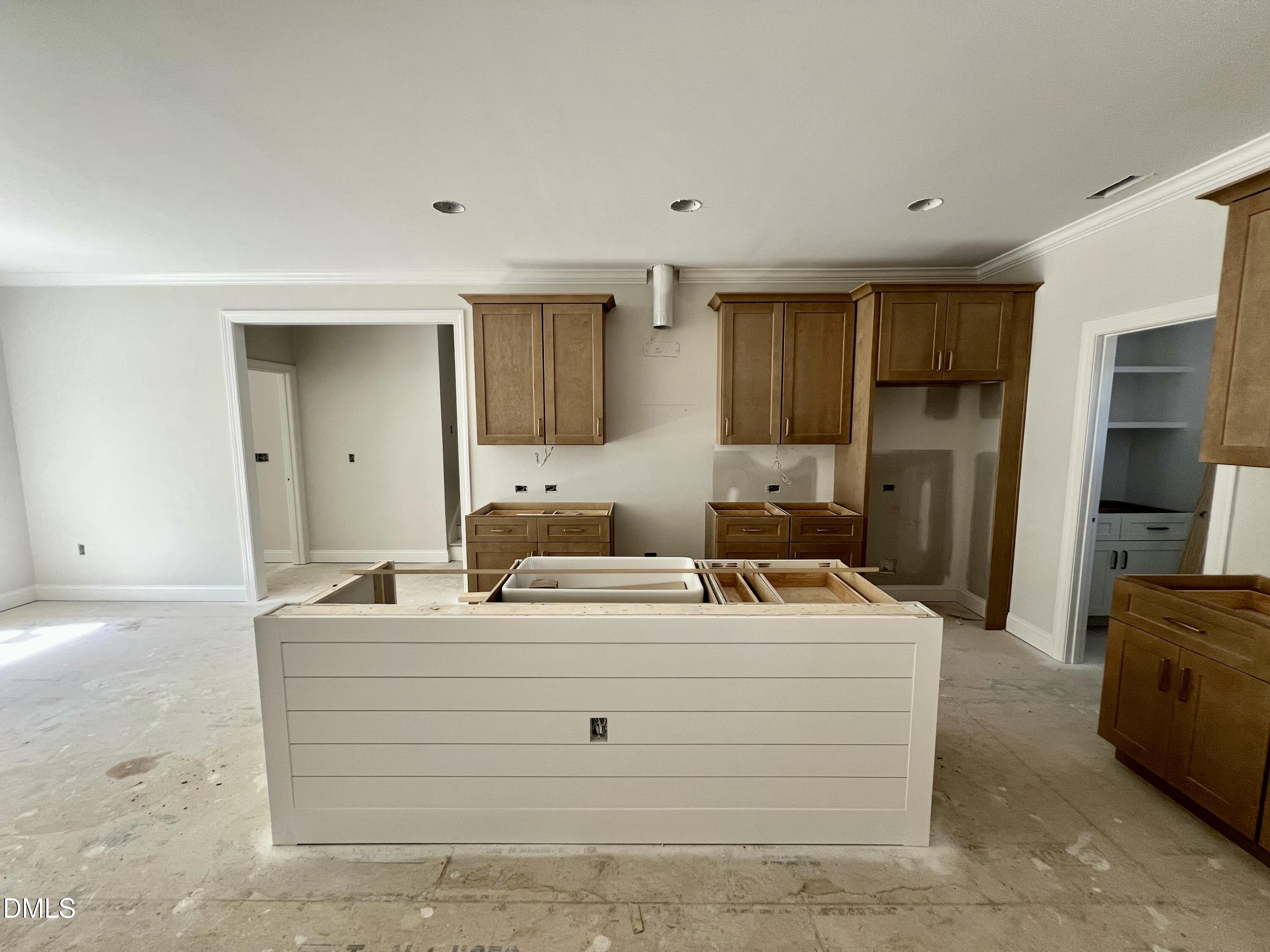 207 Hillstead Way Property Photo 5