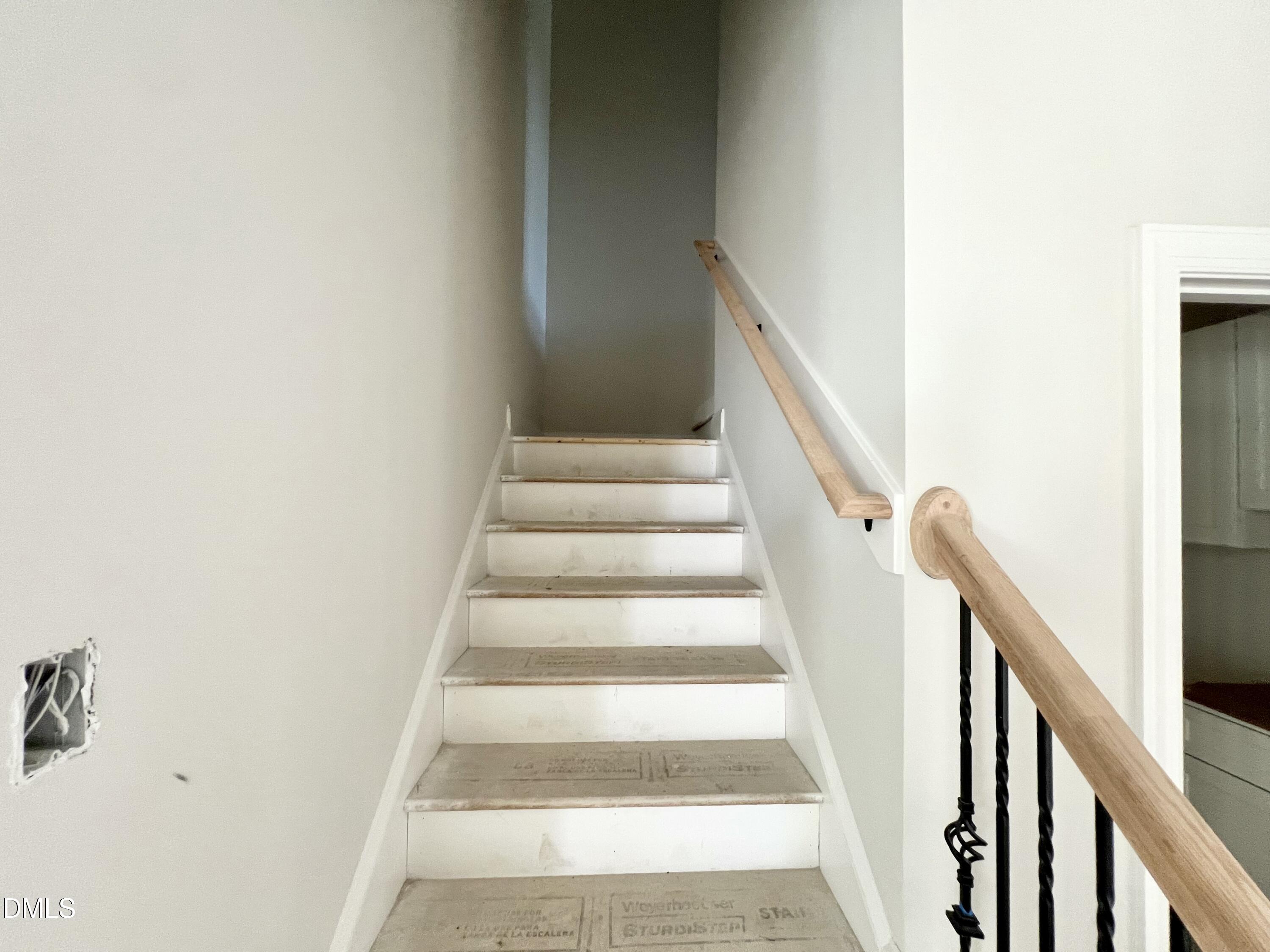 207 Hillstead Way Property Photo 21