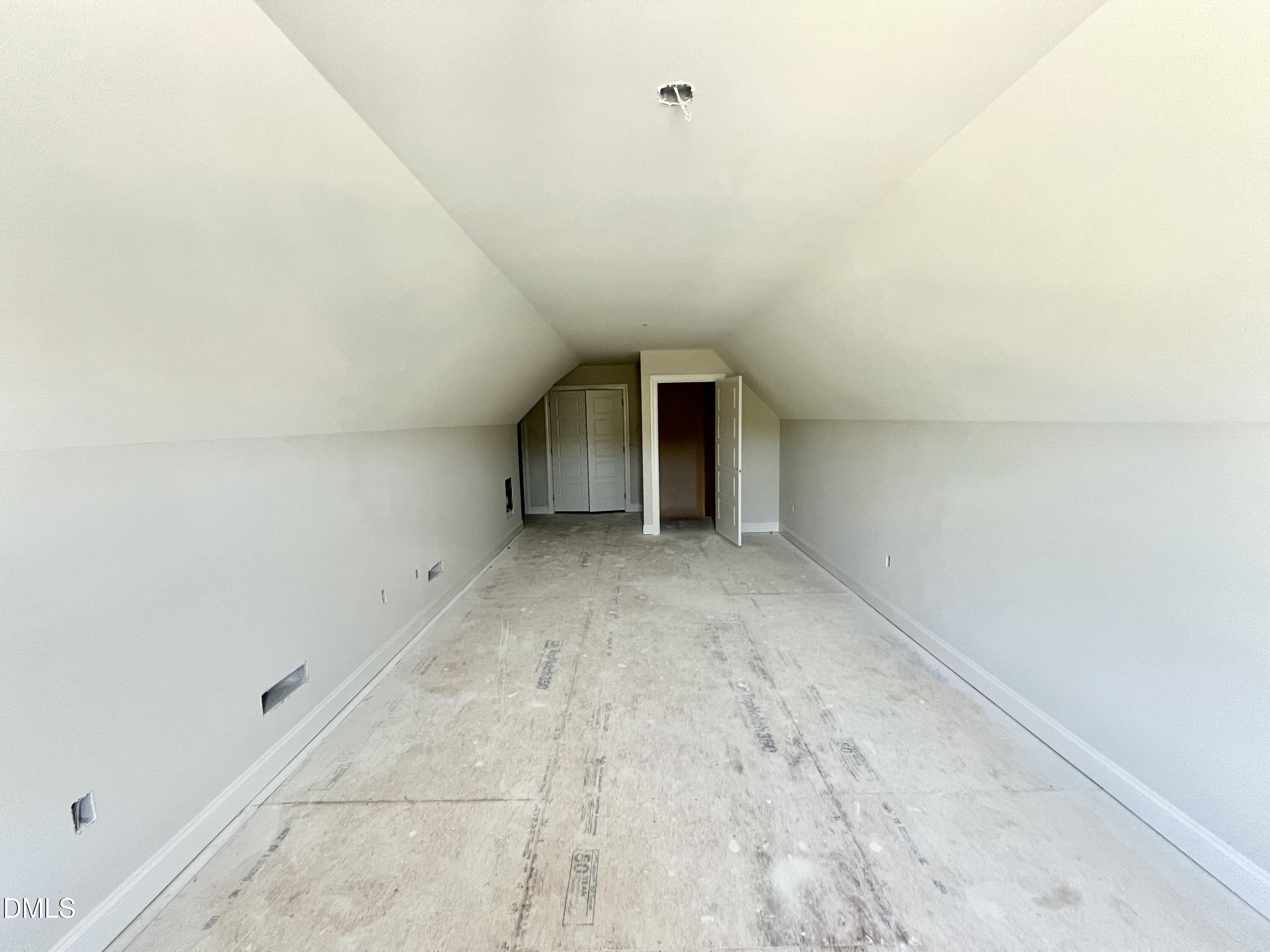 207 Hillstead Way Property Photo 23