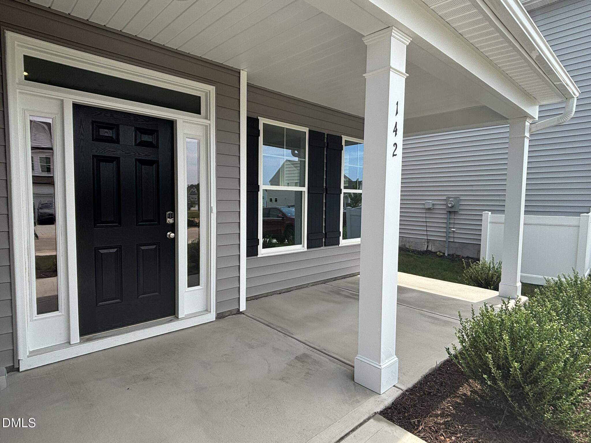 142 Steppe Way Property Photo 2