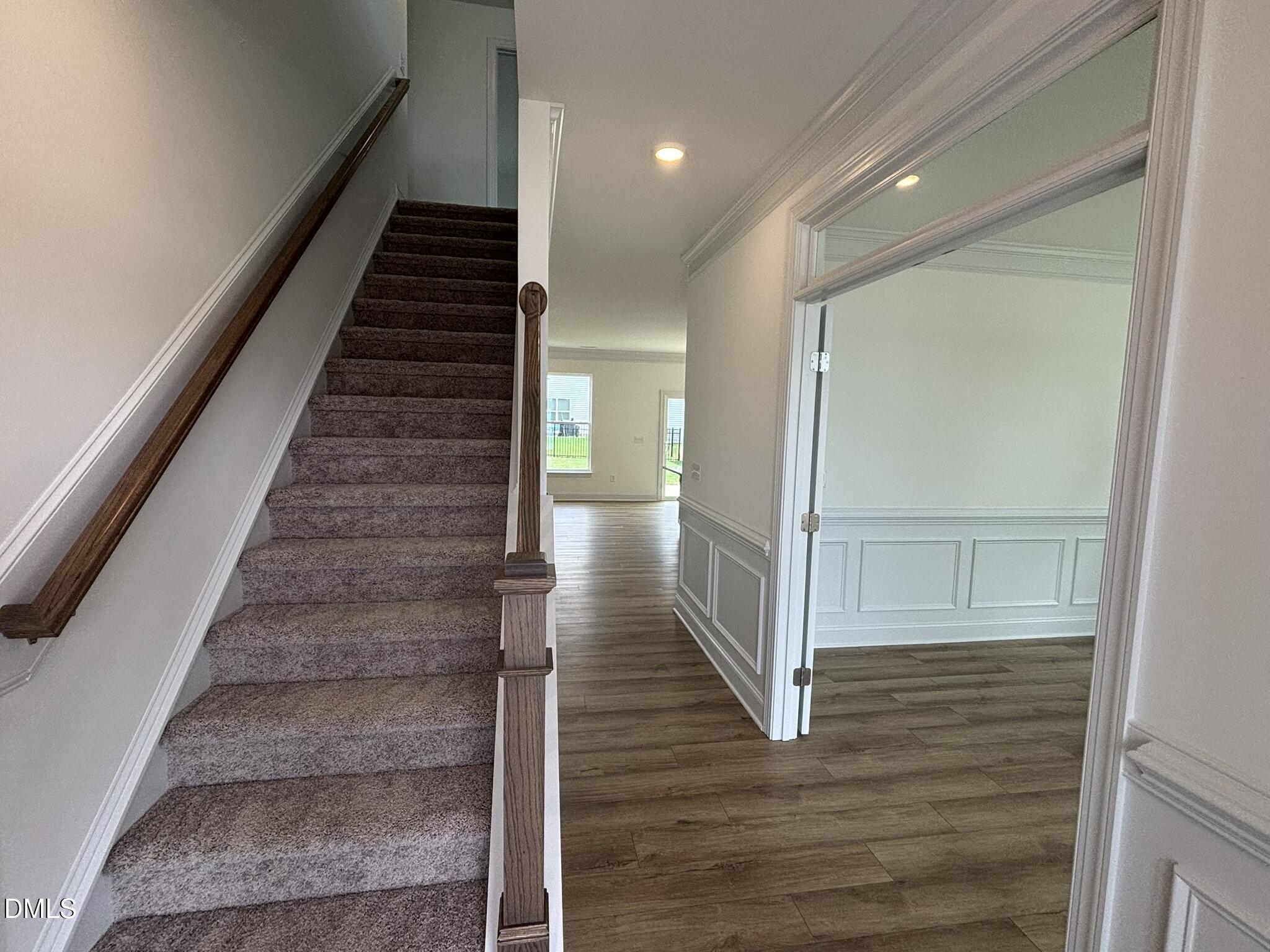 142 Steppe Way Property Photo 3