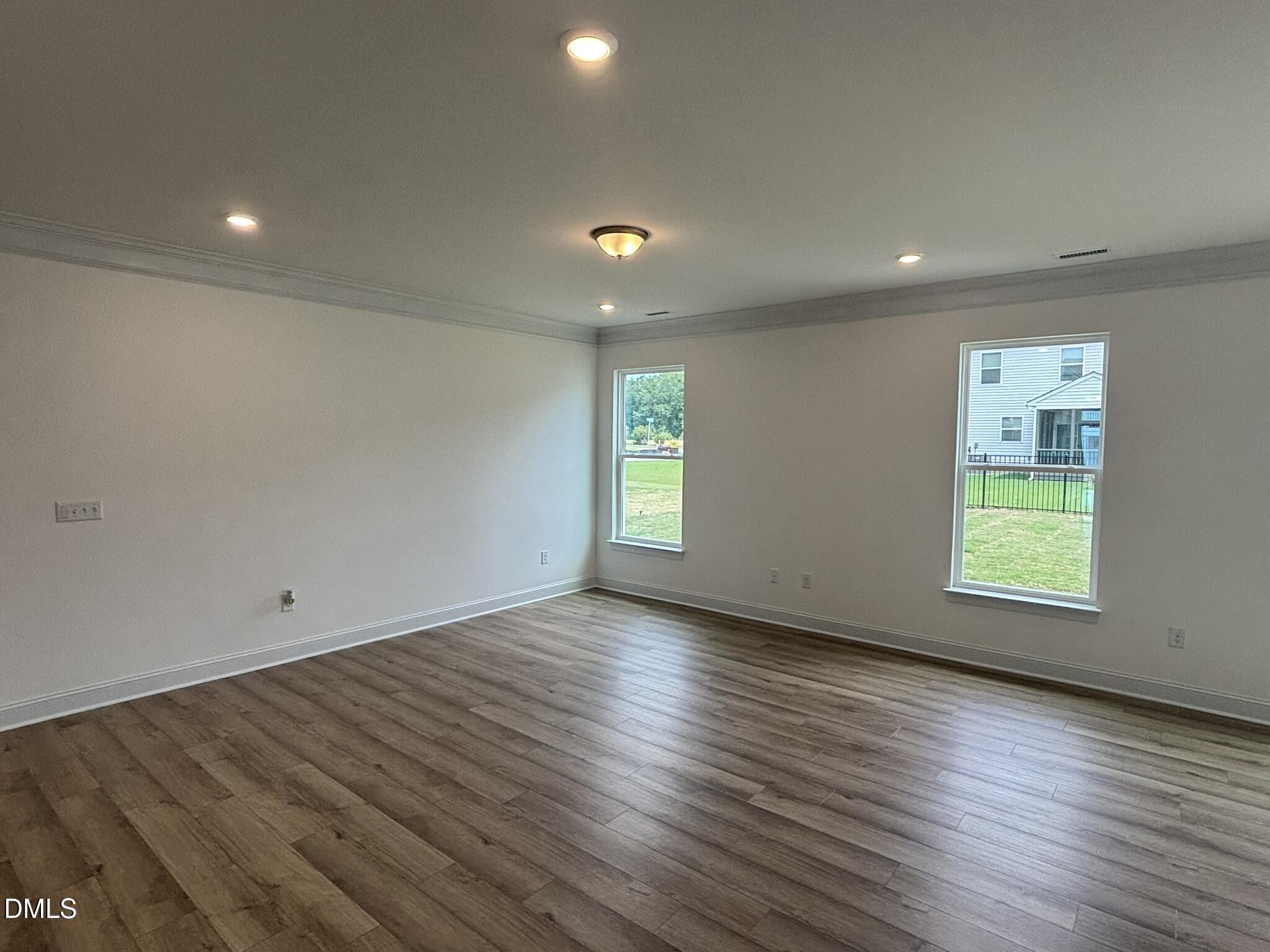 142 Steppe Way Property Photo 8
