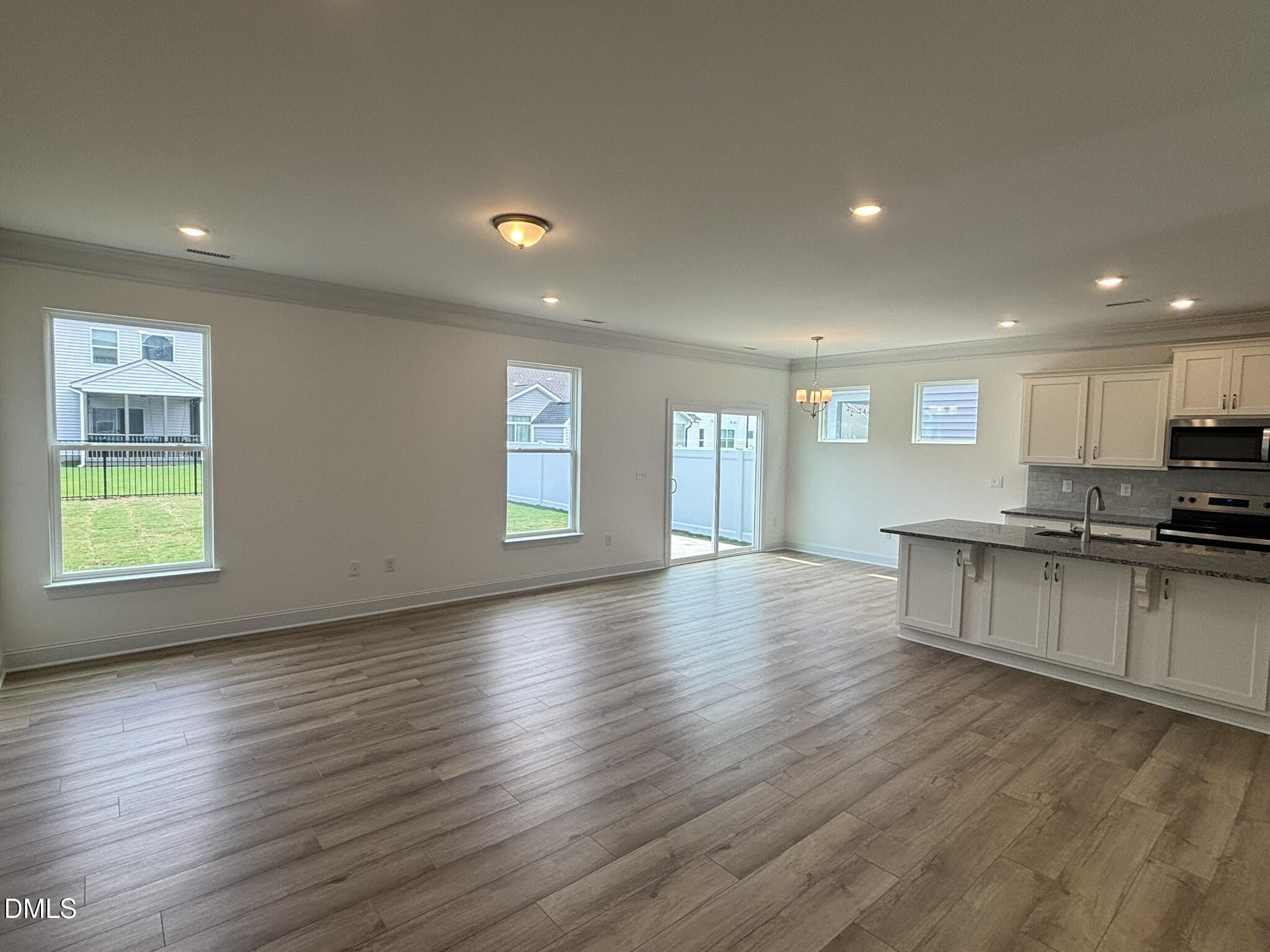 142 Steppe Way Property Photo 10