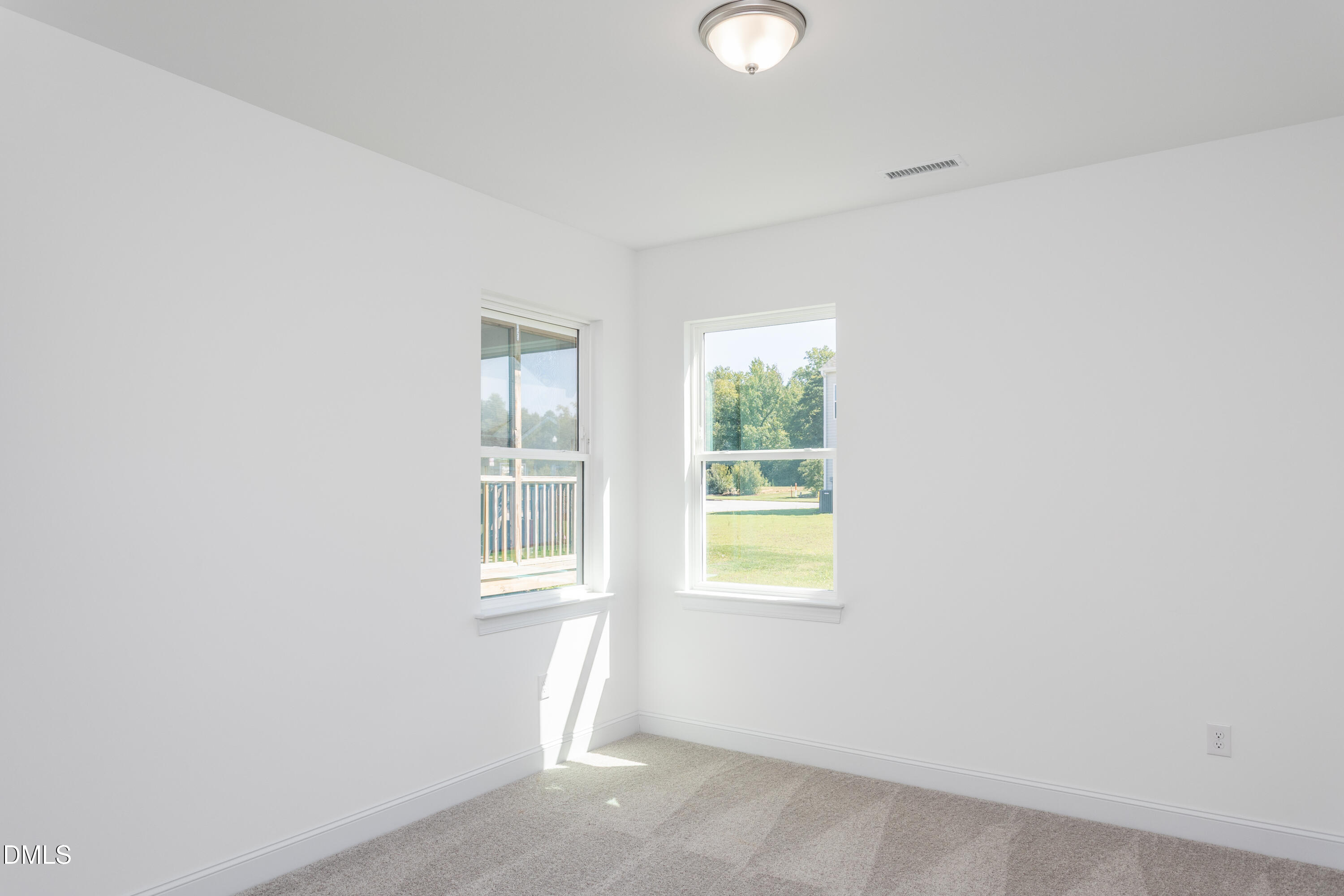 142 Steppe Way Property Photo 14