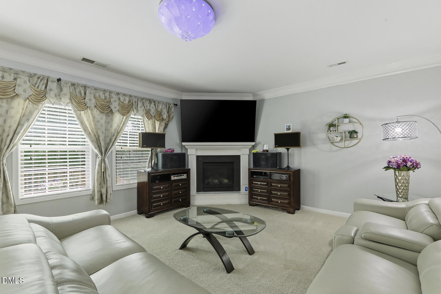 113 Somers Lane Property Photo 6