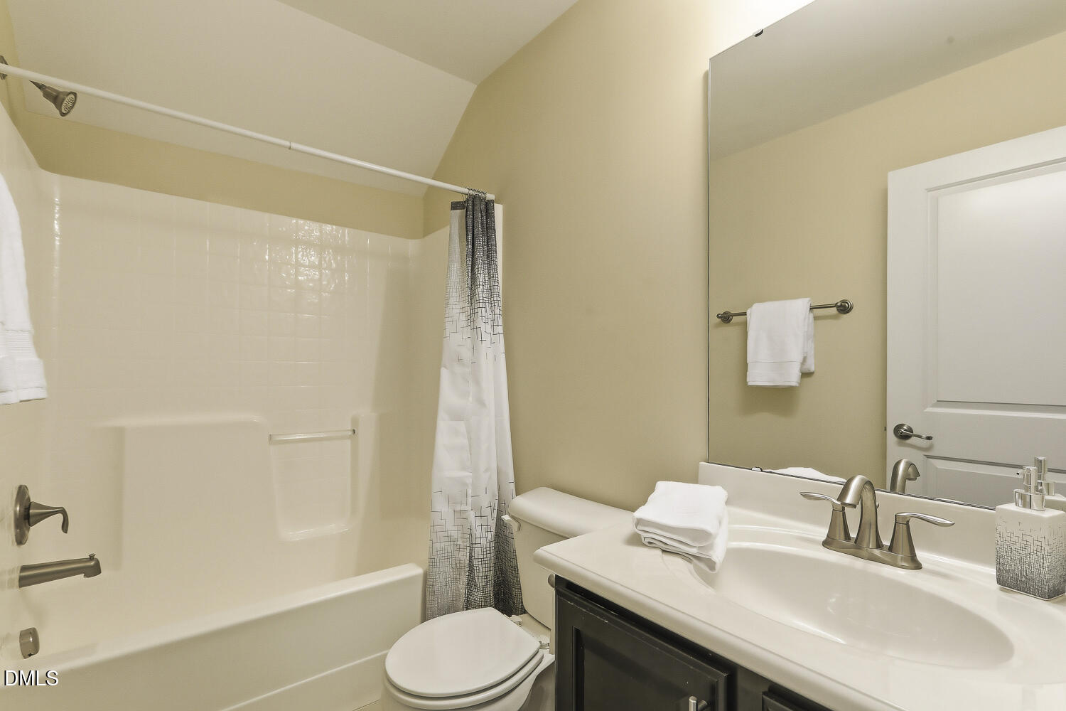 113 Somers Lane Property Photo 27