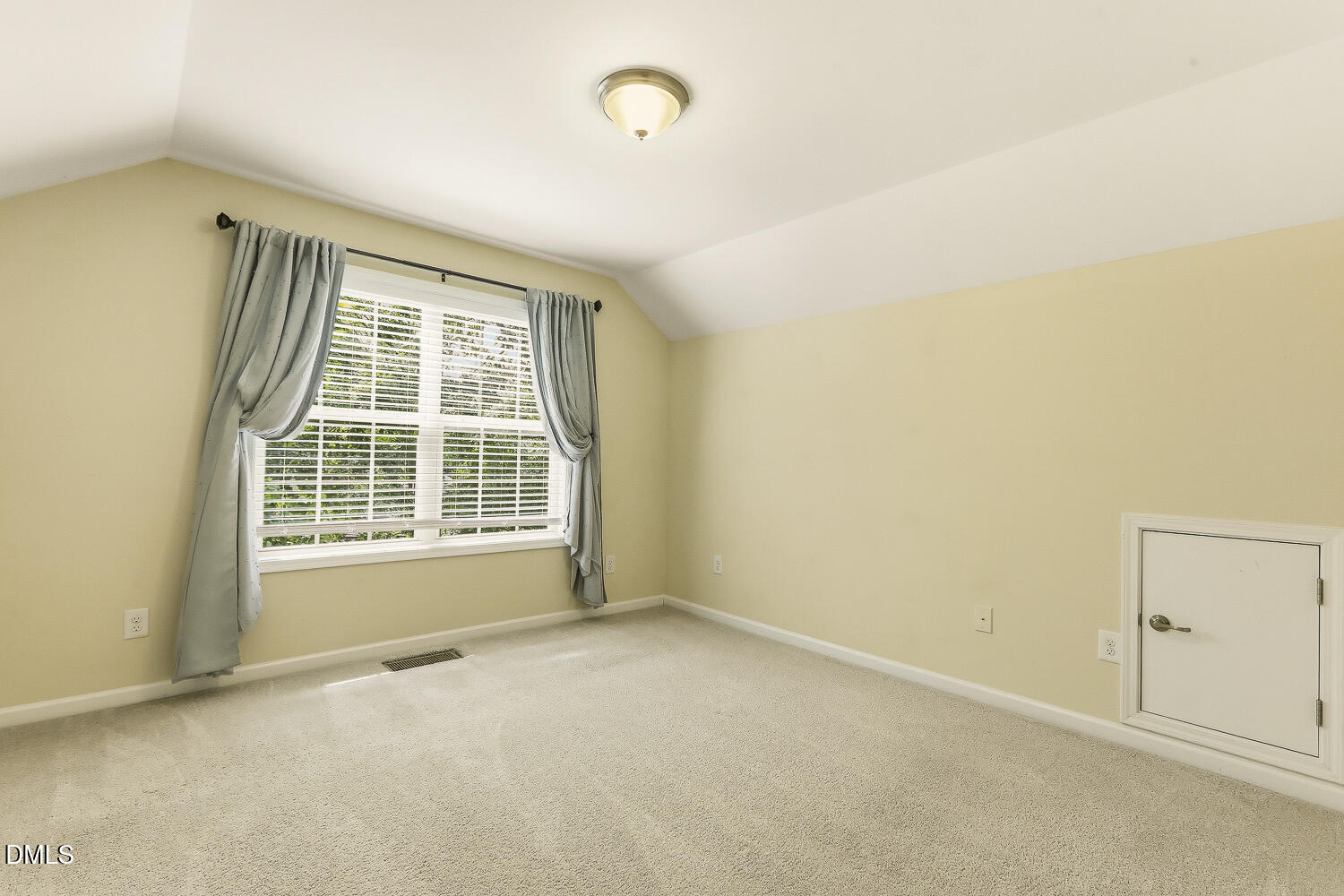 113 Somers Lane Property Photo 28