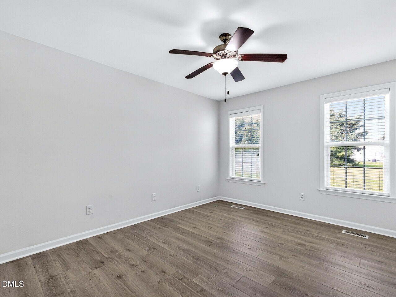 136 Middle Landing Drive Property Photo 14