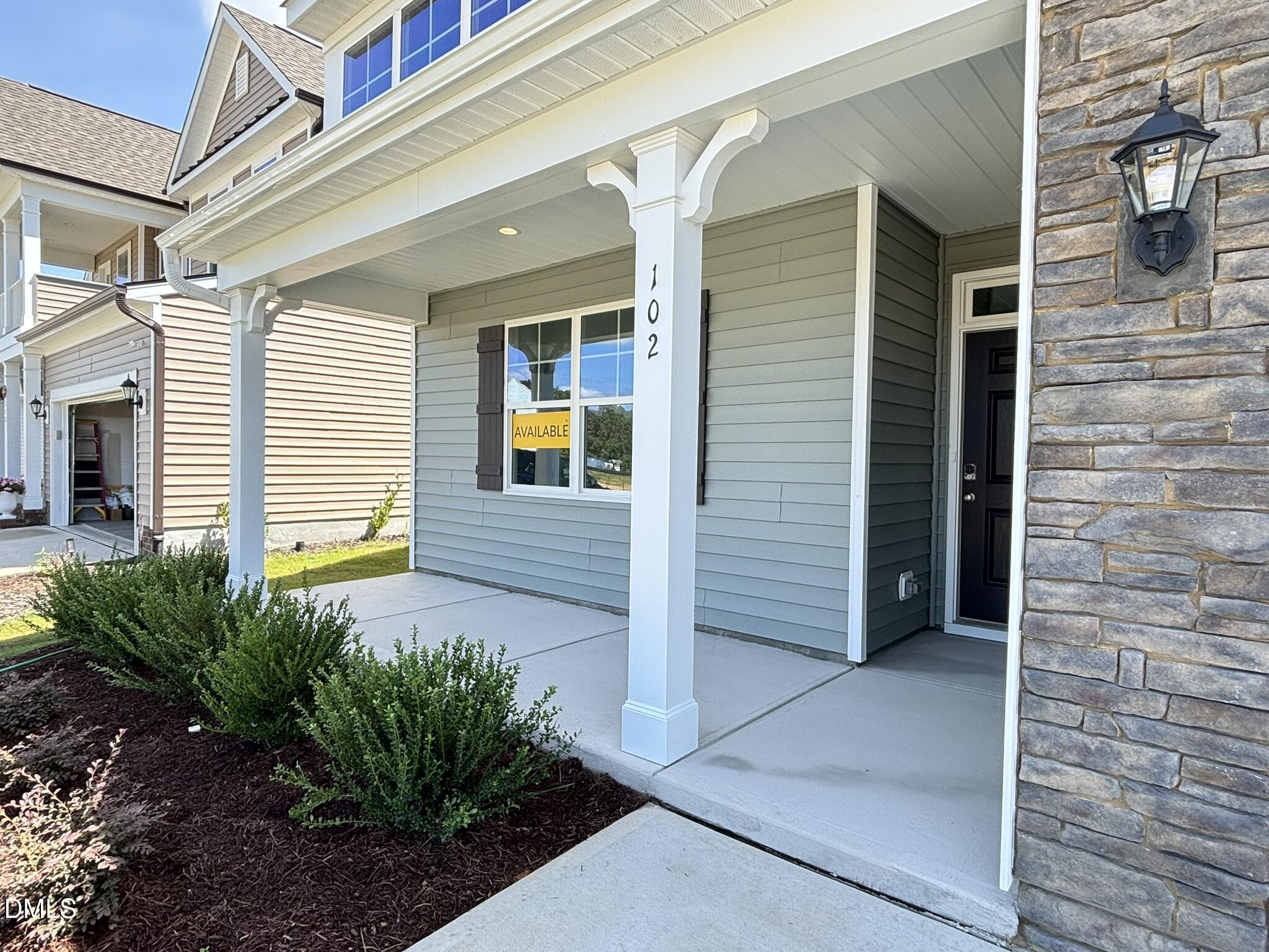 102 Steppe Way Property Photo 2