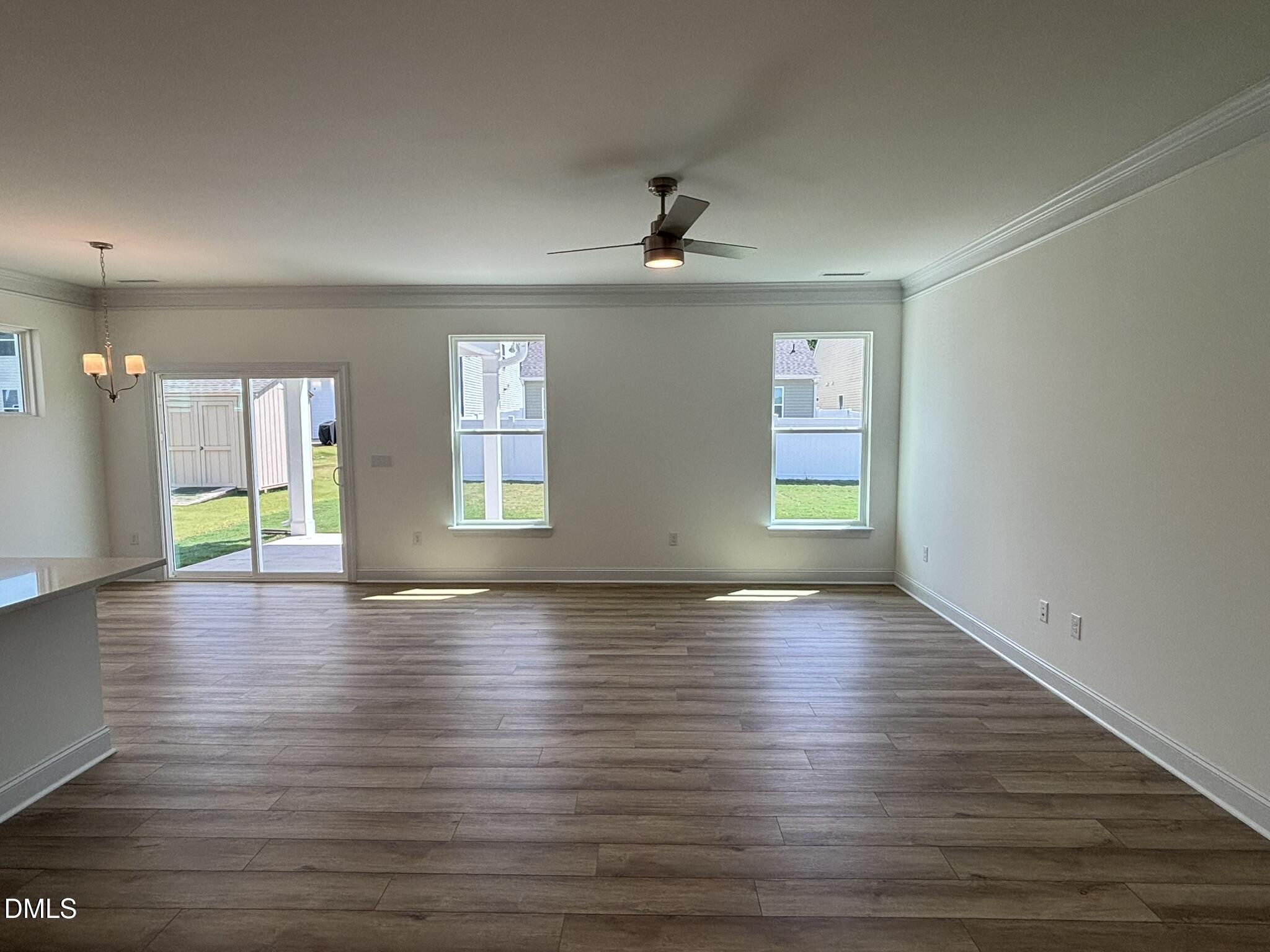 102 Steppe Way Property Photo 5