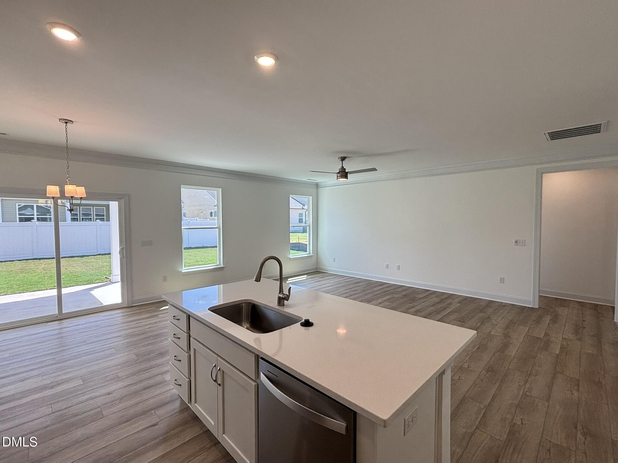 102 Steppe Way Property Photo 7