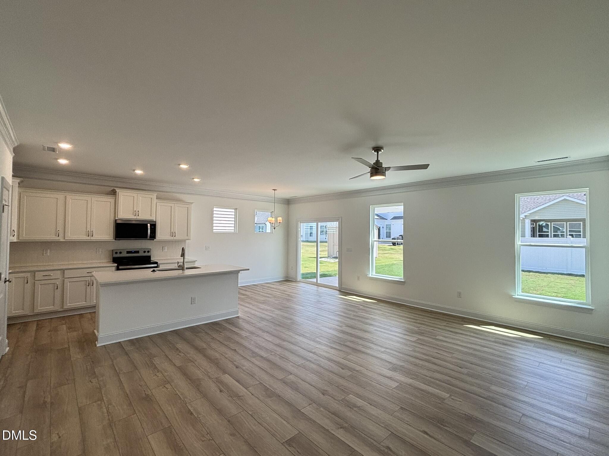 102 Steppe Way Property Photo 8