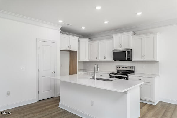 102 Steppe Way Property Photo 8