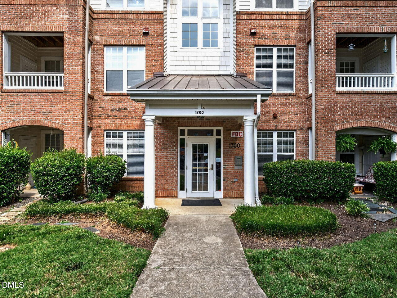 1700 Tiffany Bay Court 304 Property Photo 2