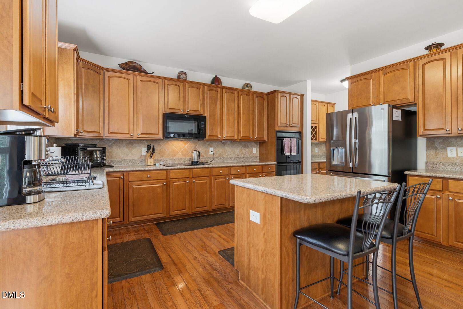 3809 Stoneybrook Drive Property Photo 4