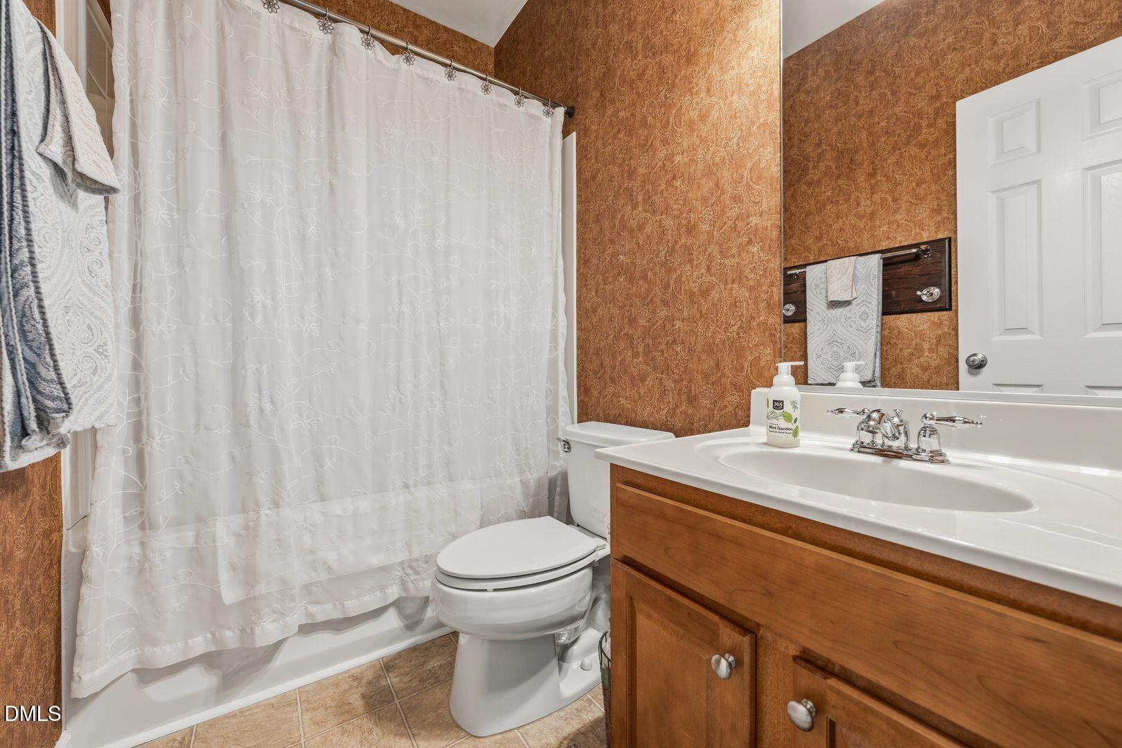 3809 Stoneybrook Drive Property Photo 16