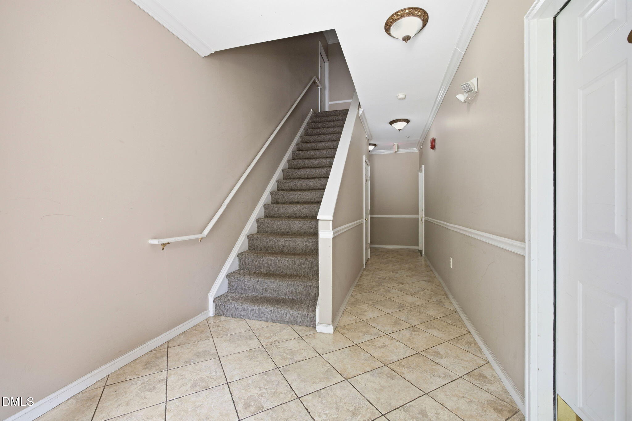 720 N Person Street 106 Property Photo 6