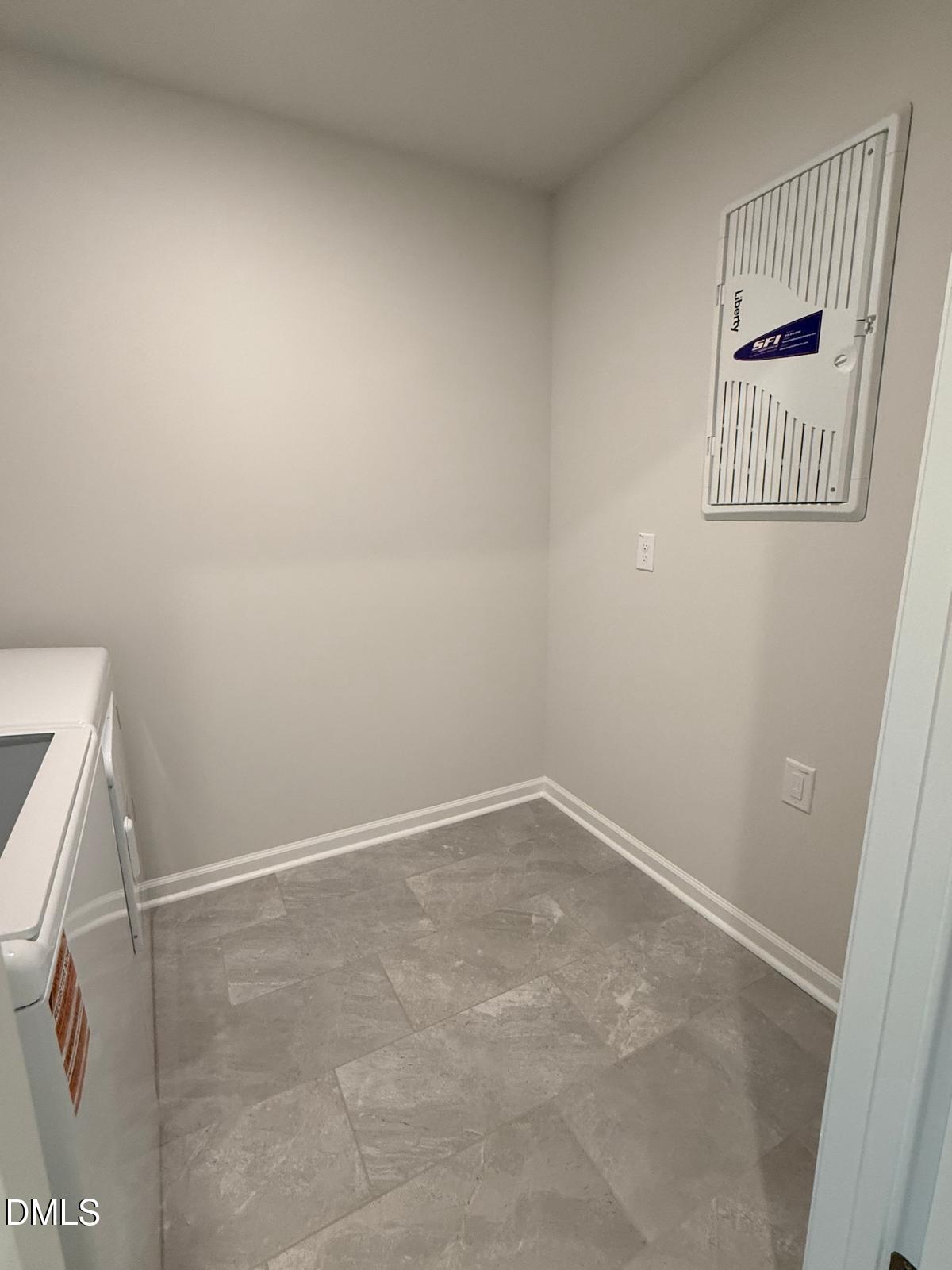 1413 Everton Avenue A Property Photo 13