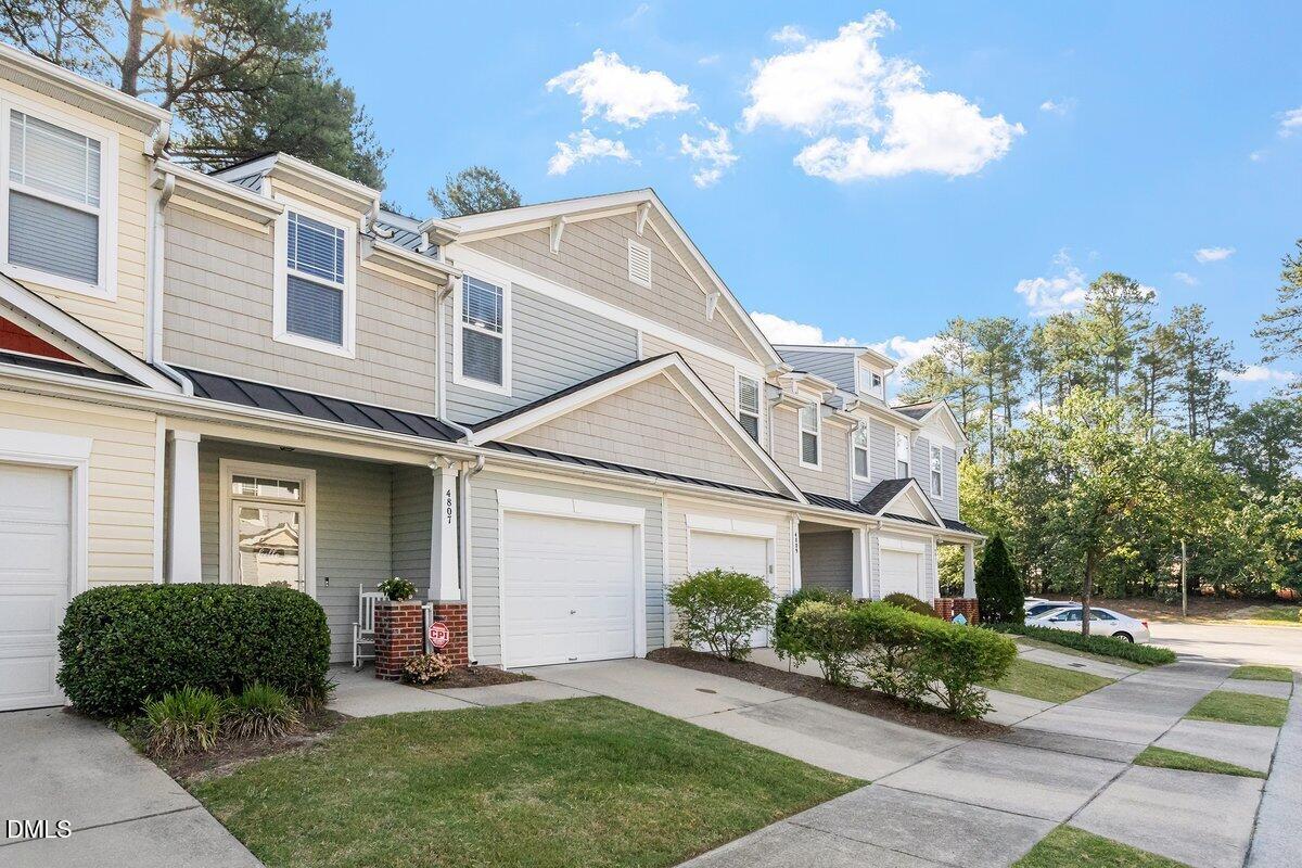 4807 Landover Pine Place Property Photo 4