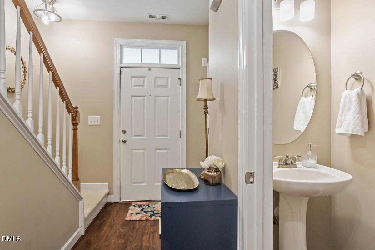4807 Landover Pine Place Property Photo 8