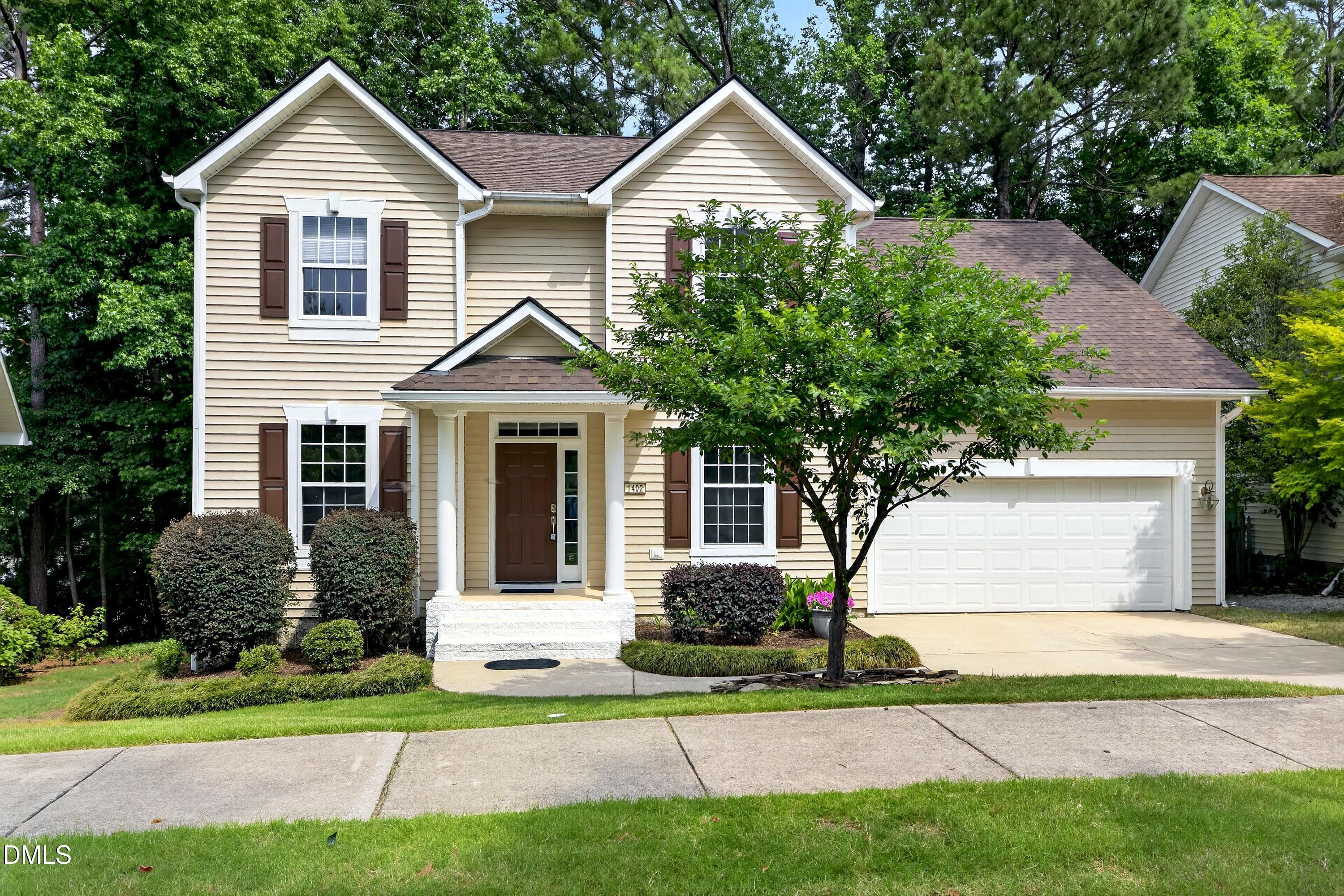 1402 Willow Leaf Way Property Photo 1
