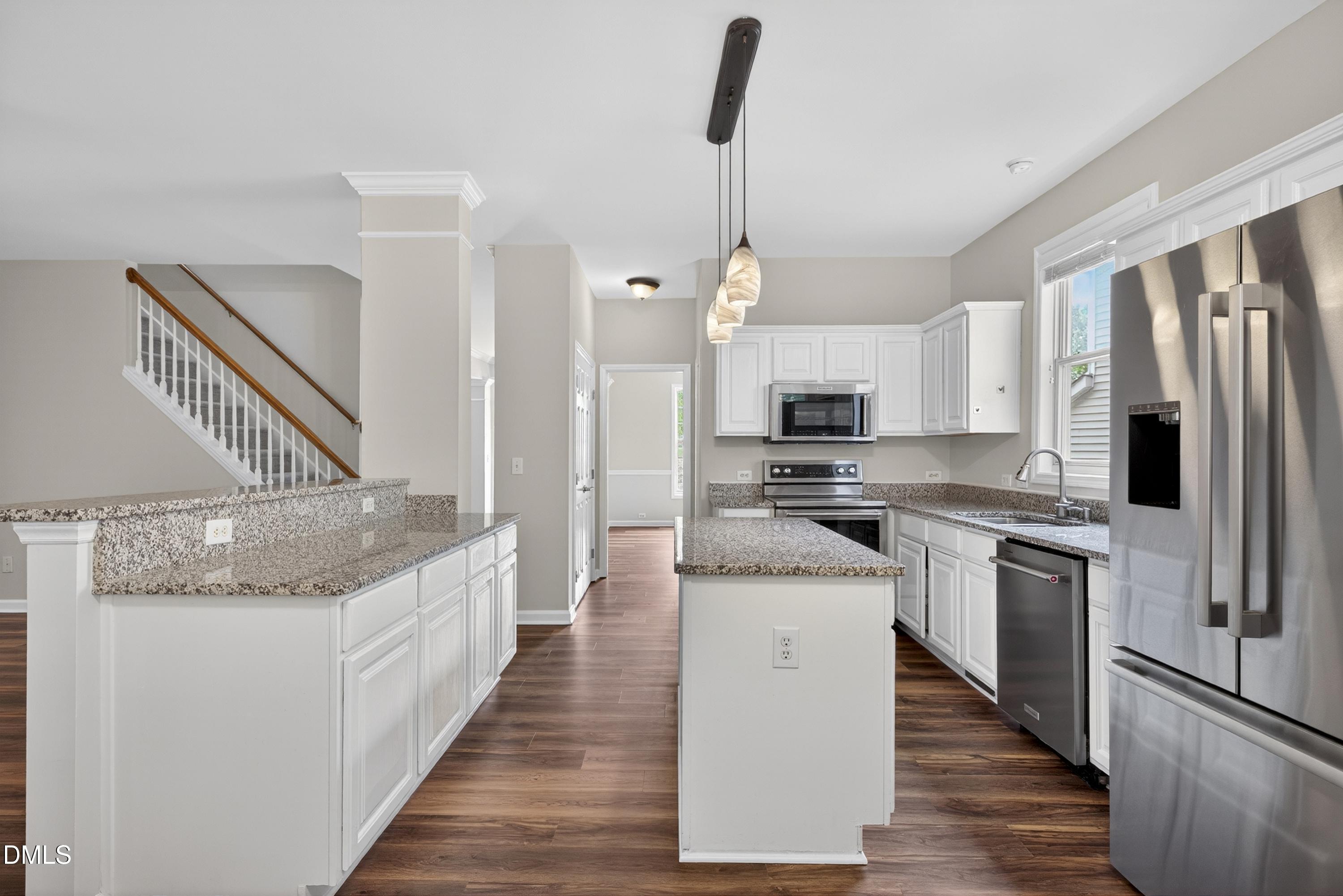 1402 Willow Leaf Way Property Photo 6