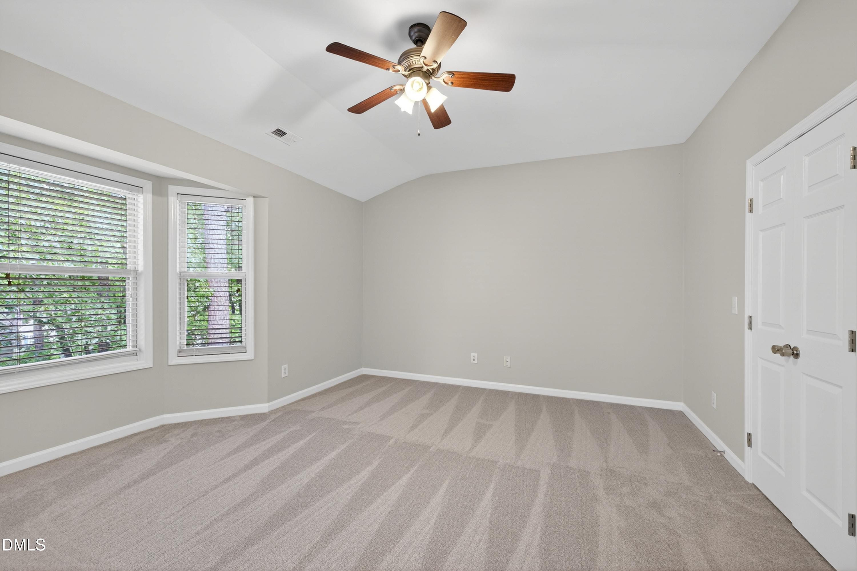 1402 Willow Leaf Way Property Photo 21