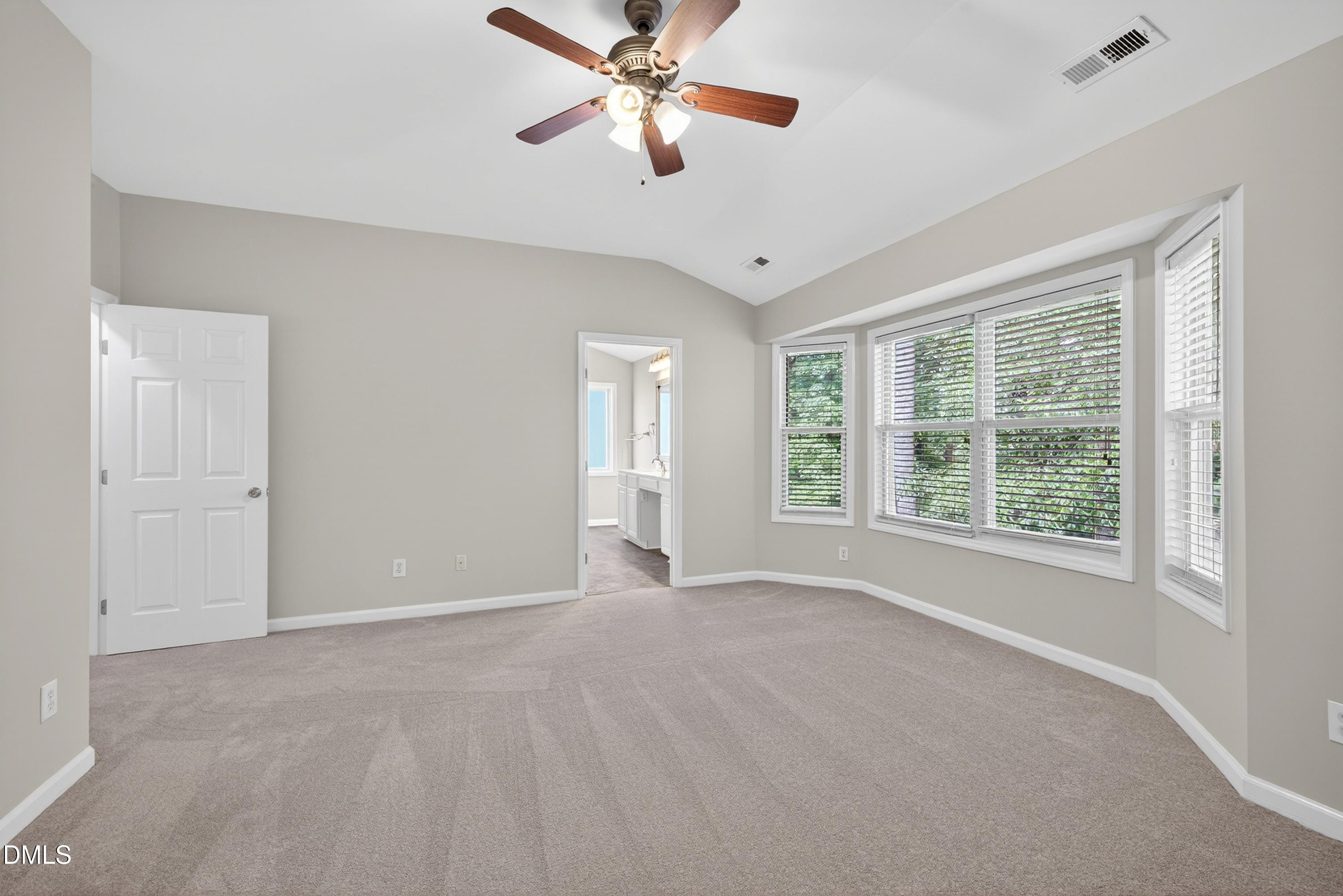 1402 Willow Leaf Way Property Photo 22