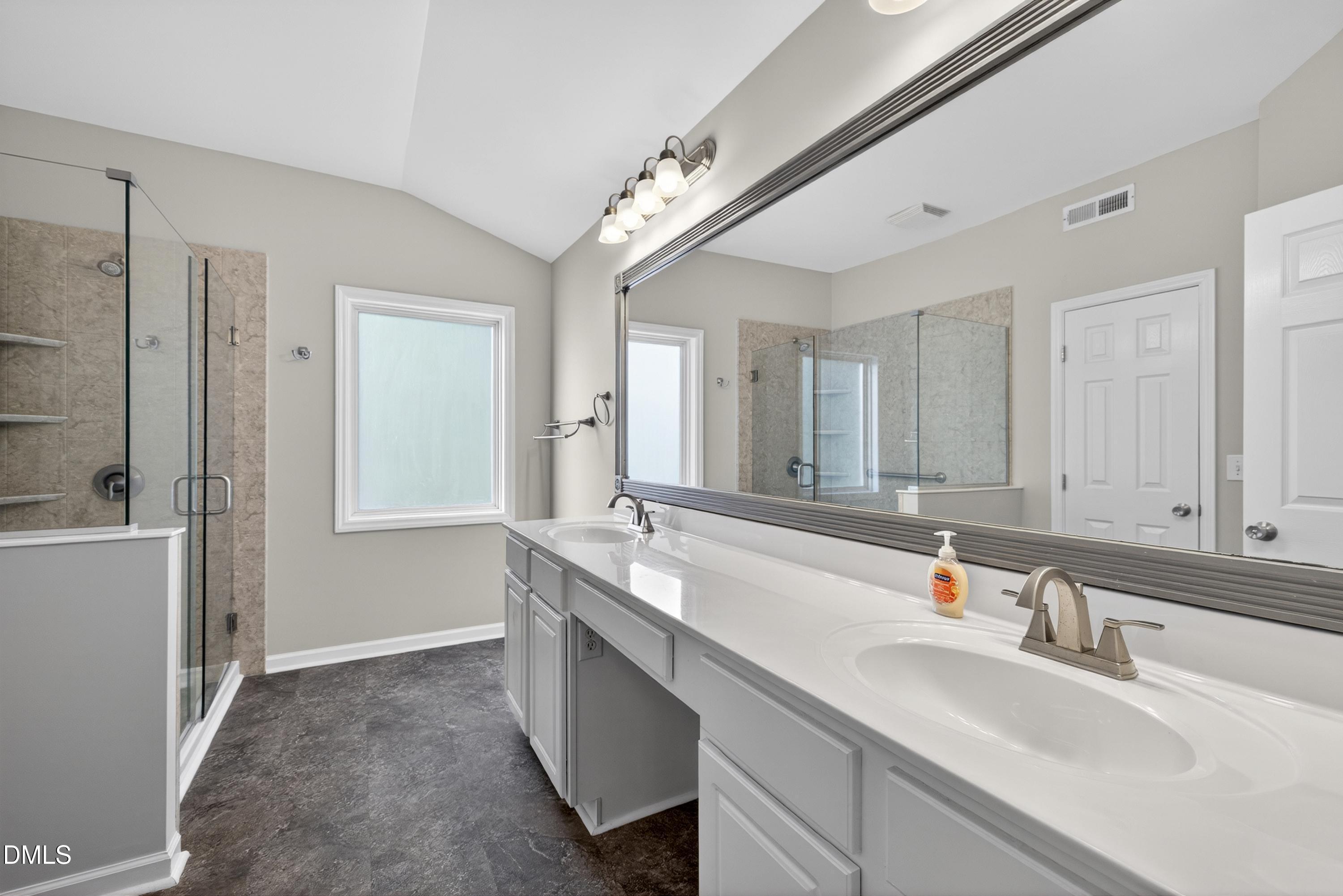 1402 Willow Leaf Way Property Photo 24