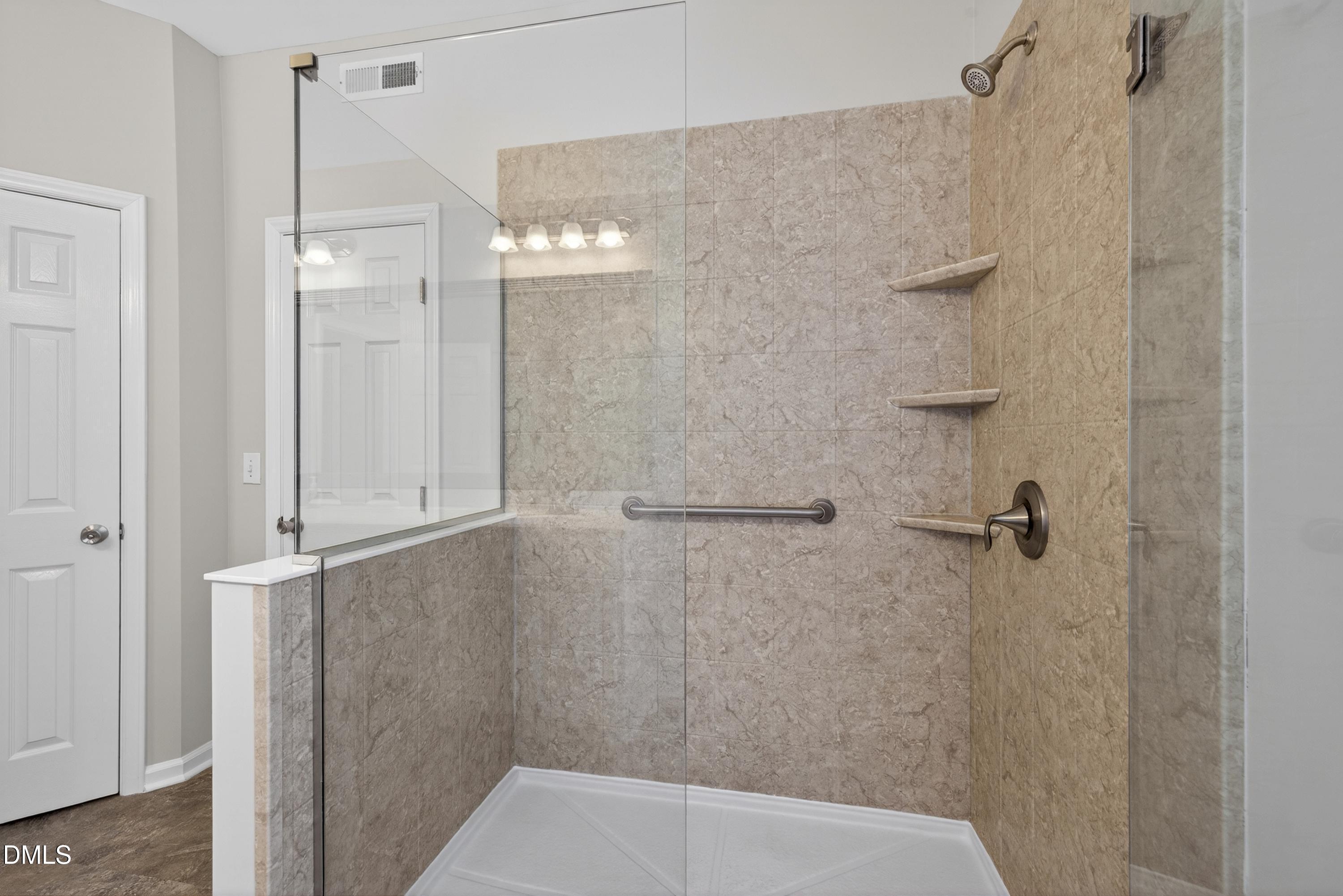 1402 Willow Leaf Way Property Photo 27