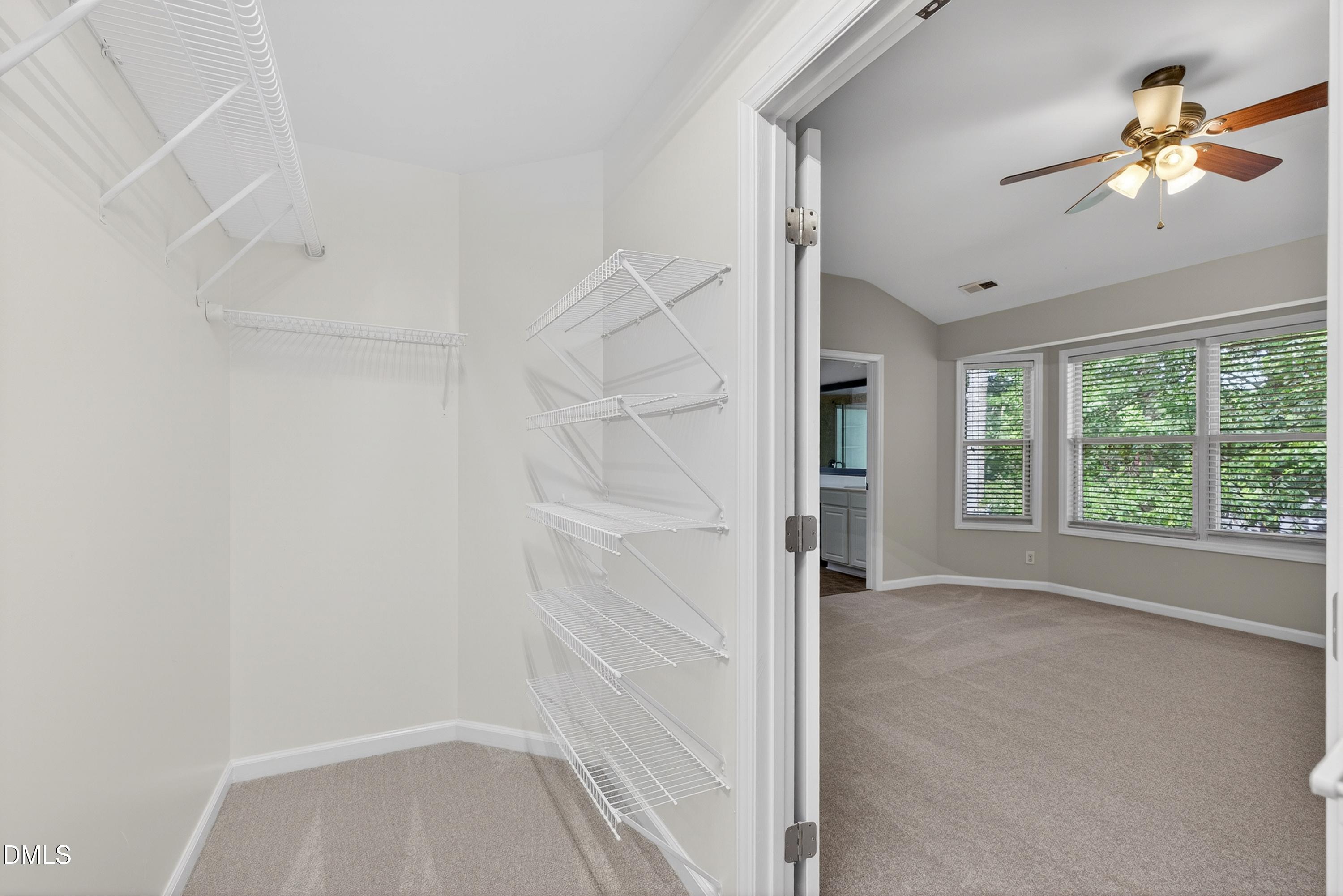 1402 Willow Leaf Way Property Photo 29