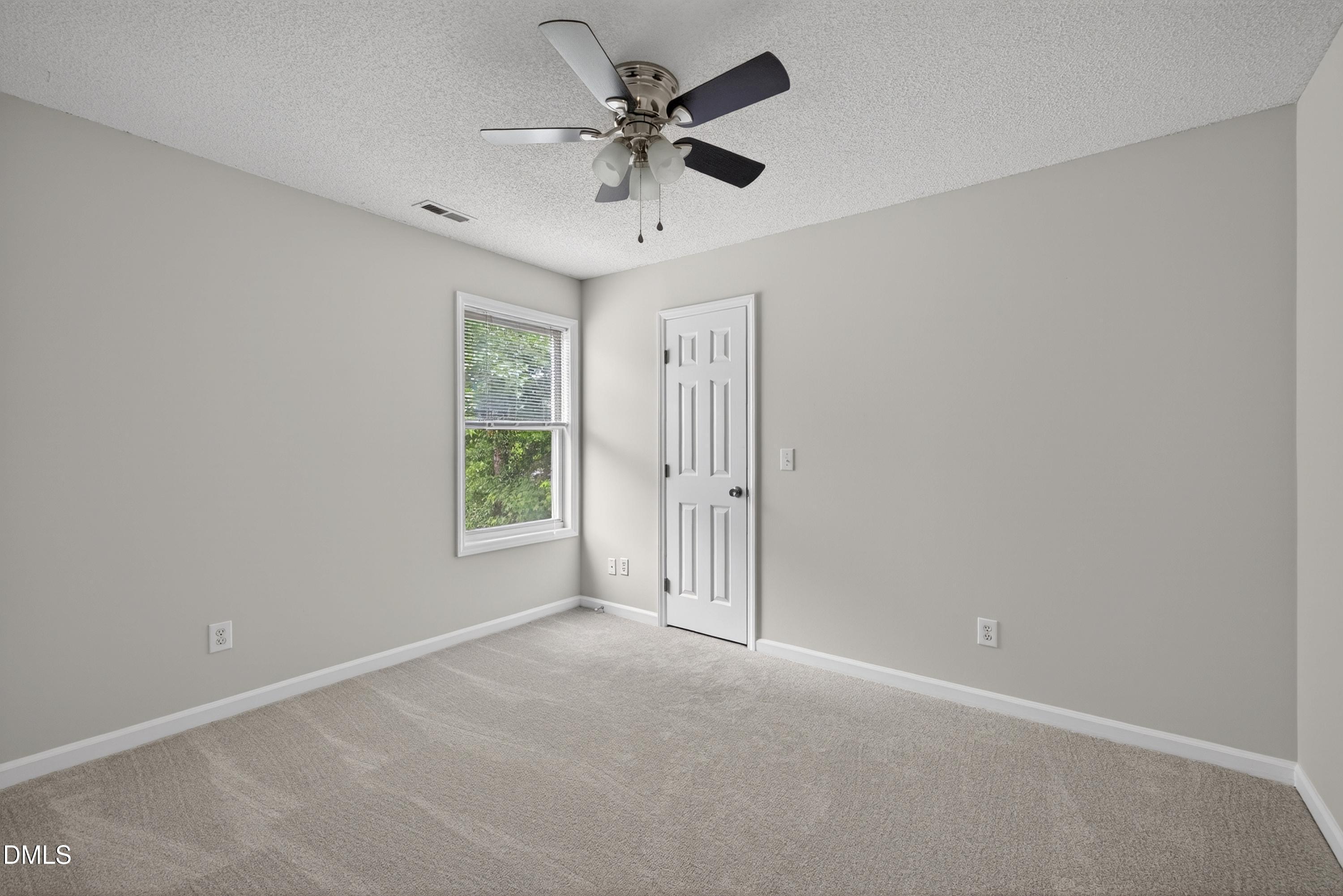 1402 Willow Leaf Way Property Photo 30