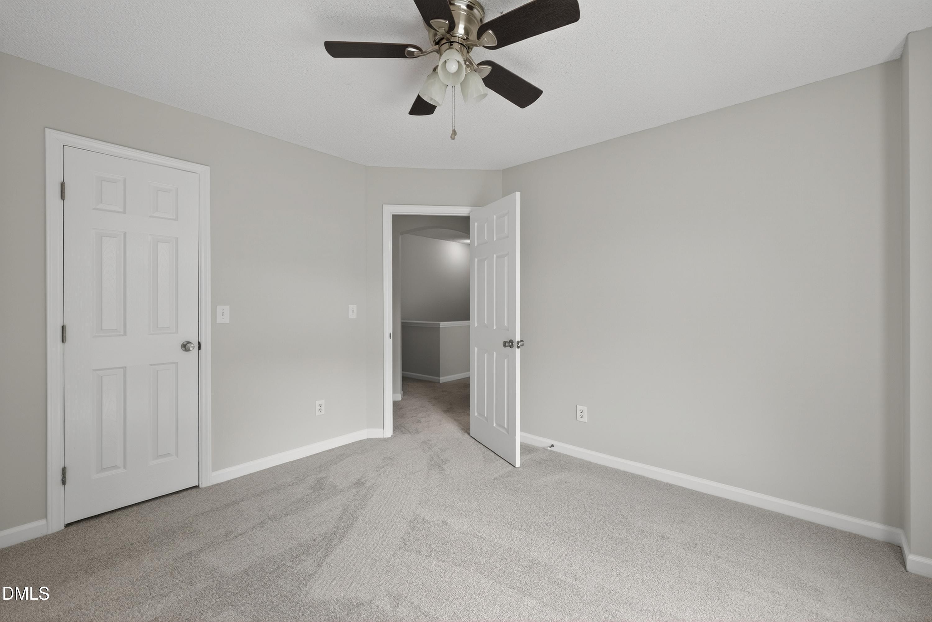 1402 Willow Leaf Way Property Photo 33