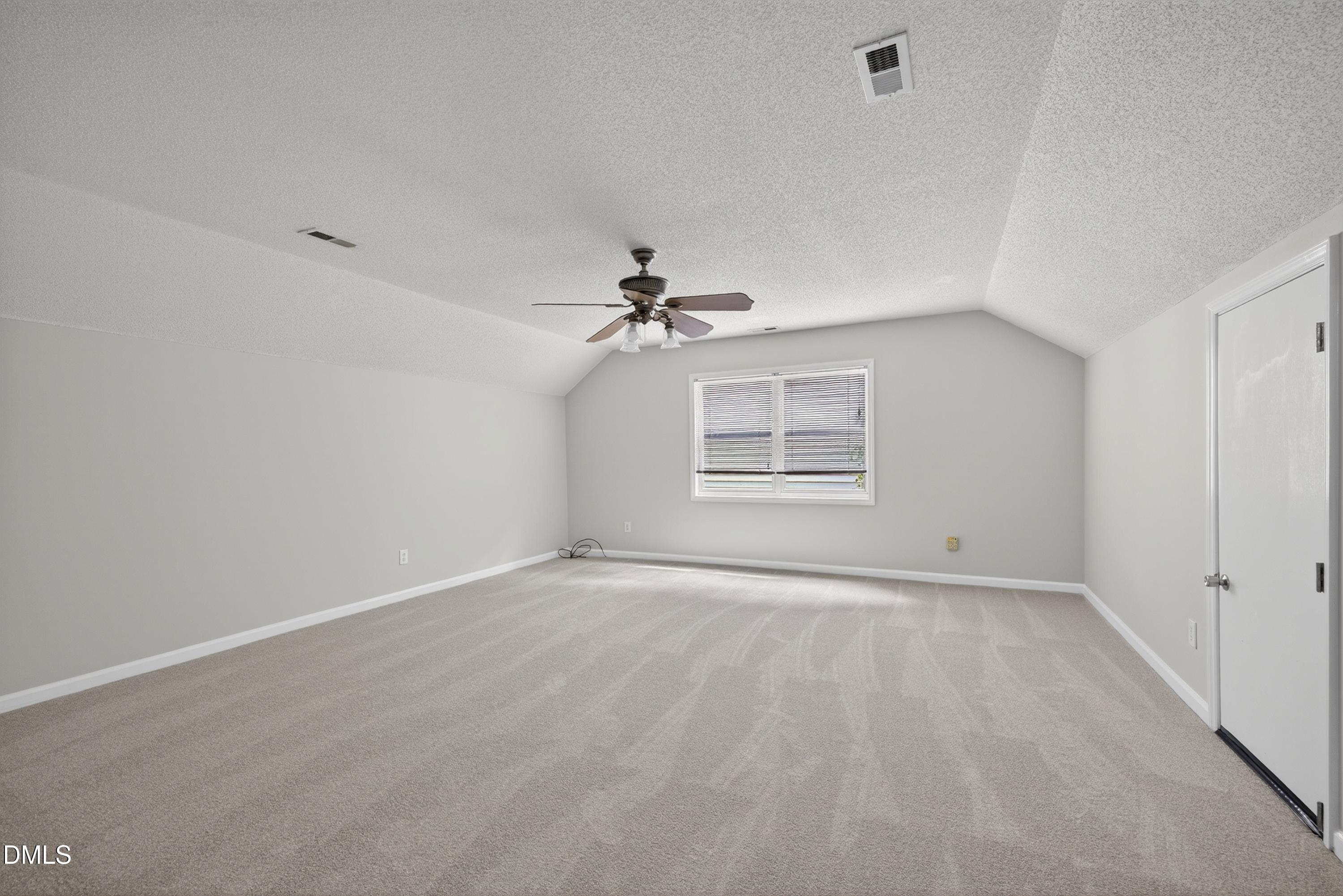 1402 Willow Leaf Way Property Photo 37
