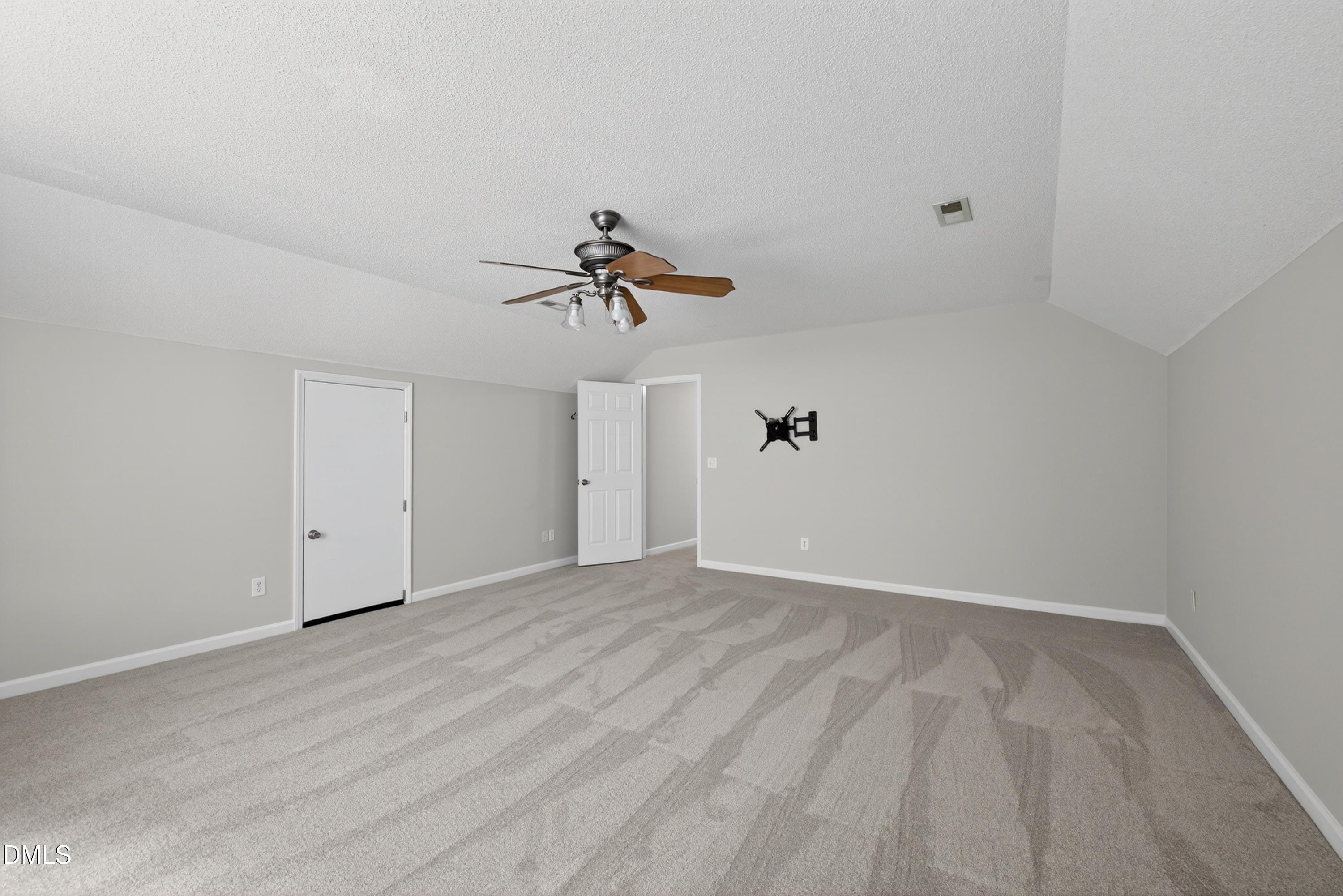 1402 Willow Leaf Way Property Photo 38
