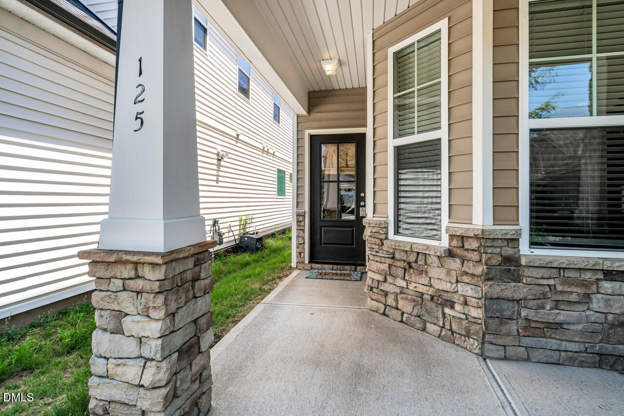 125 Station Drive Property Photo 4