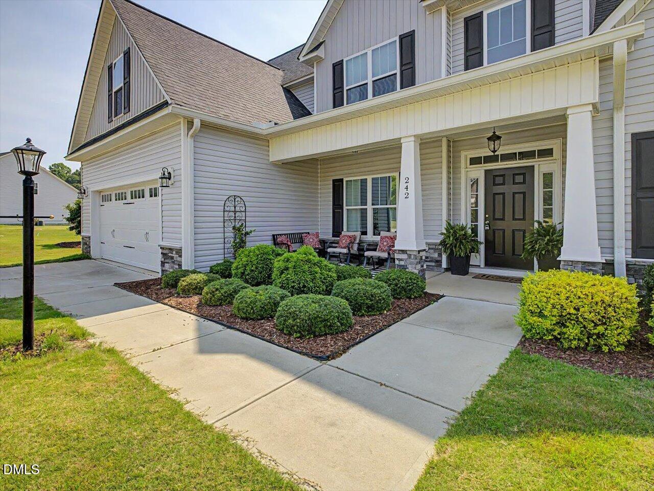 242 Steep Rock Drive Property Photo 2