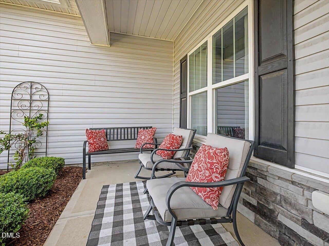 242 Steep Rock Drive Property Photo 5