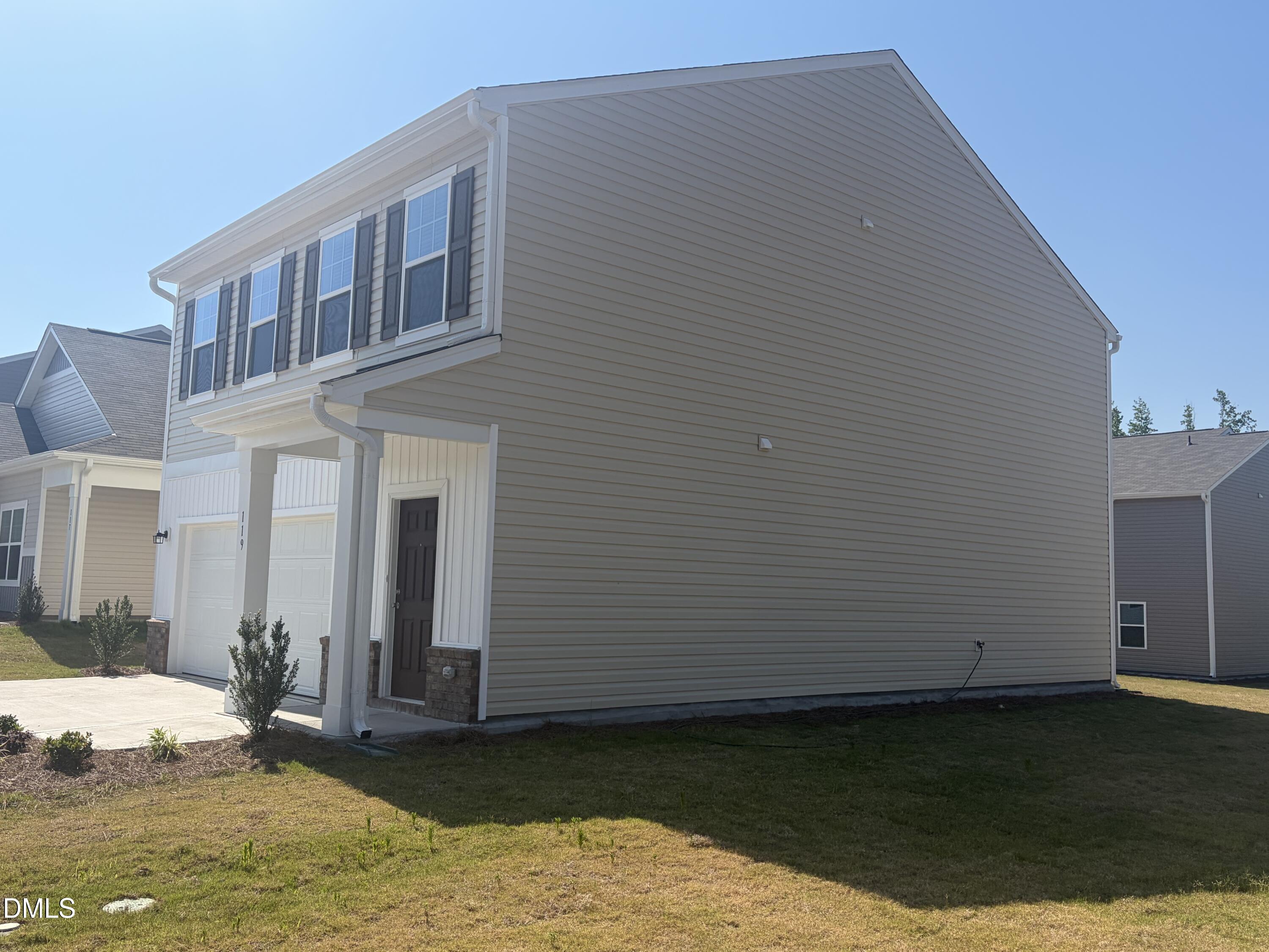 119 Valvanos Way Property Photo 3