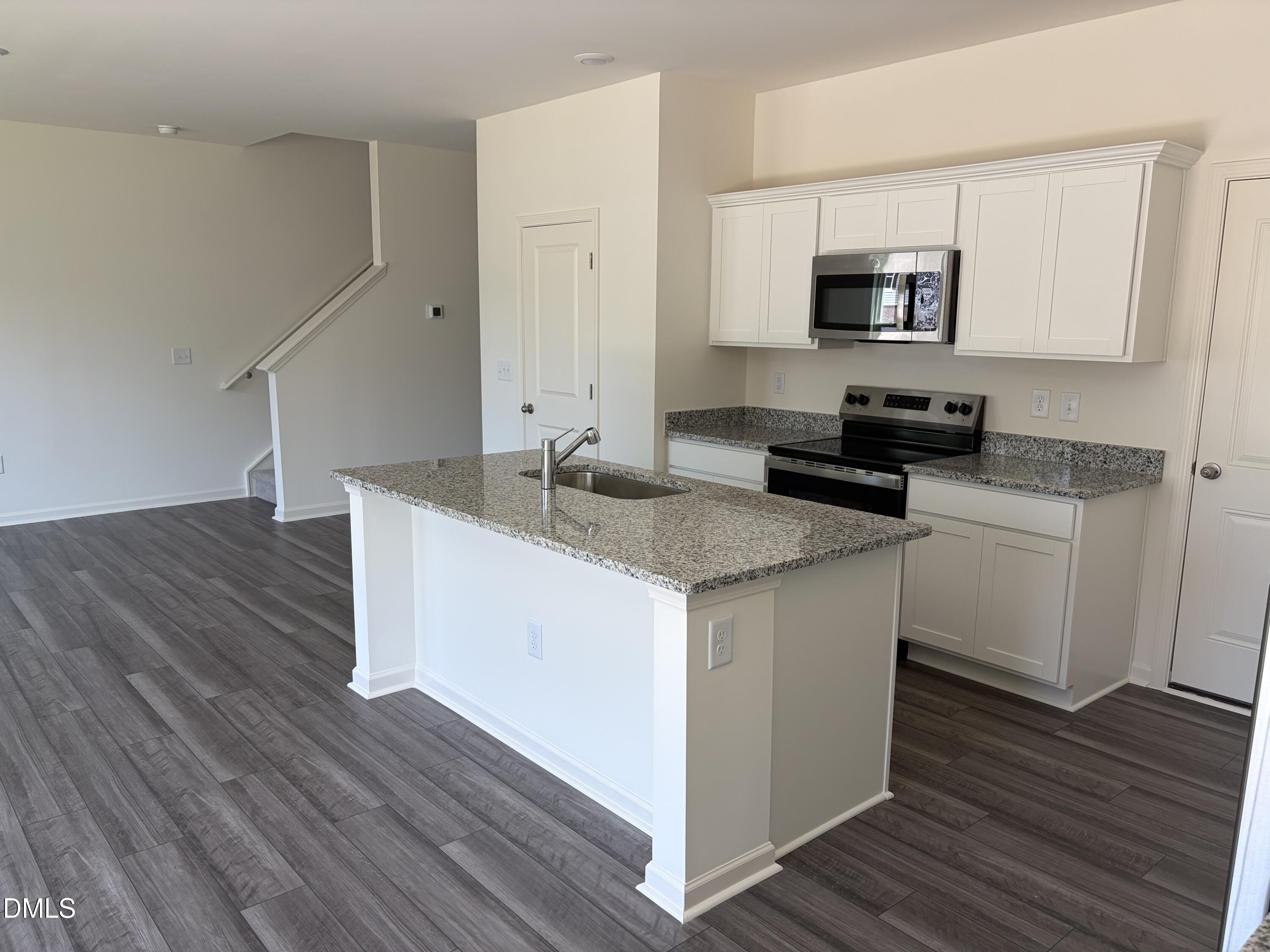 119 Valvanos Way Property Photo 12