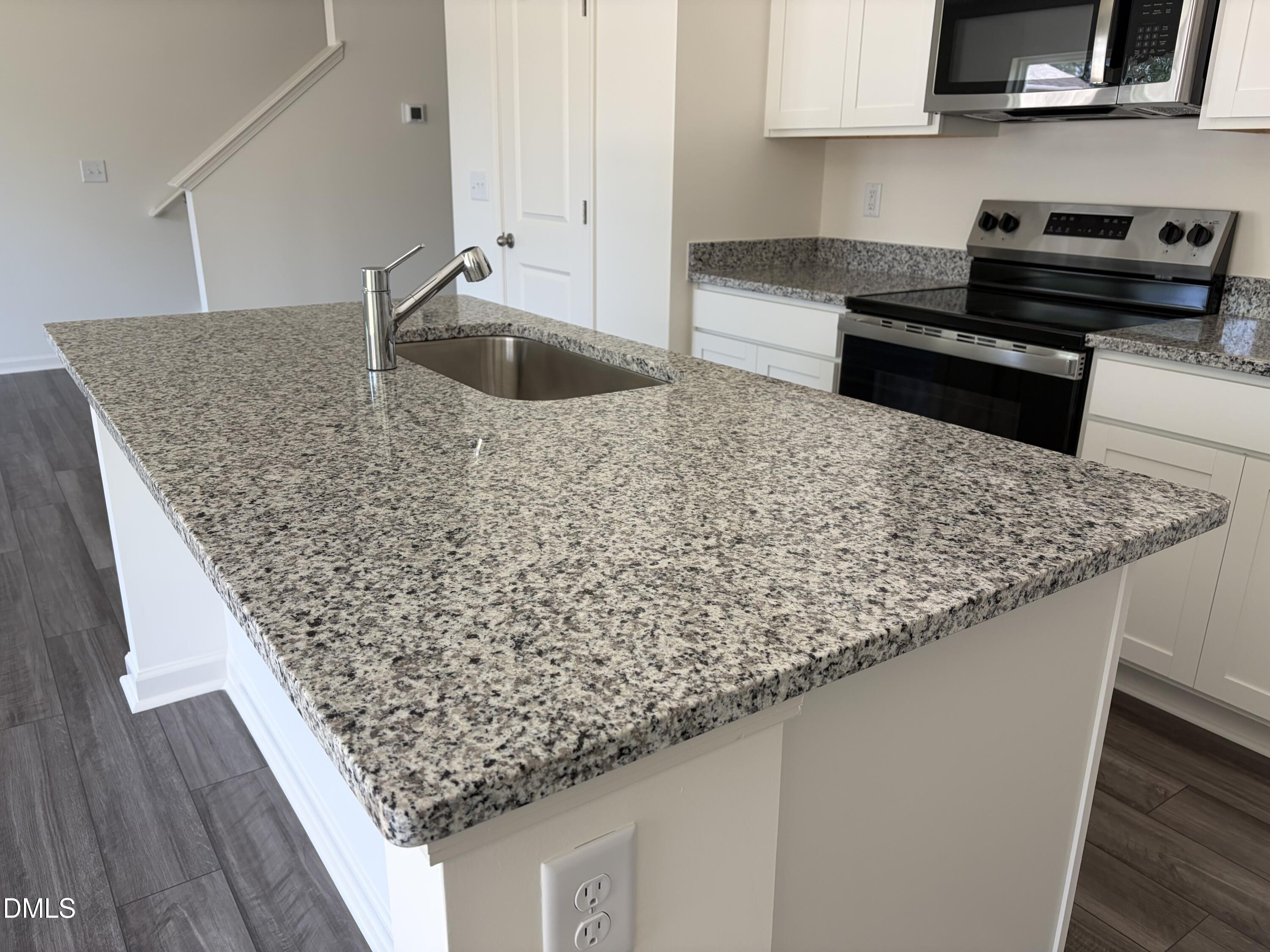 119 Valvanos Way Property Photo 15