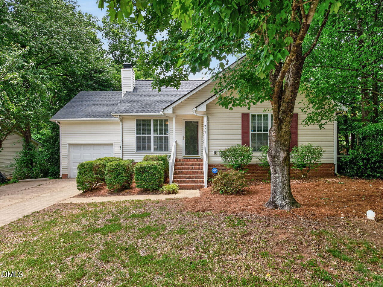 727 Avery Street Property Photo 1
