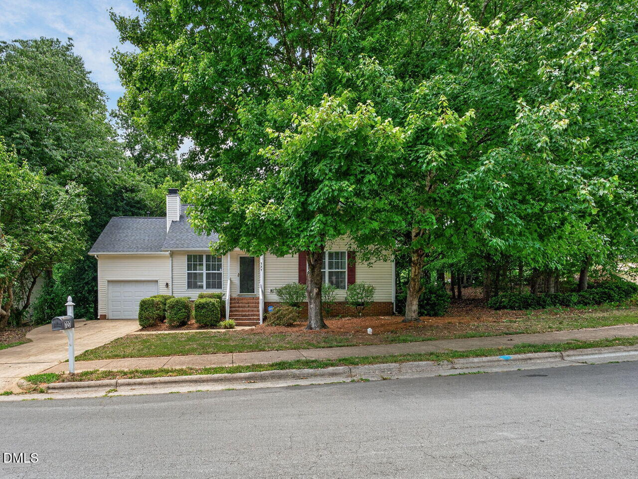 727 Avery Street Property Photo 21