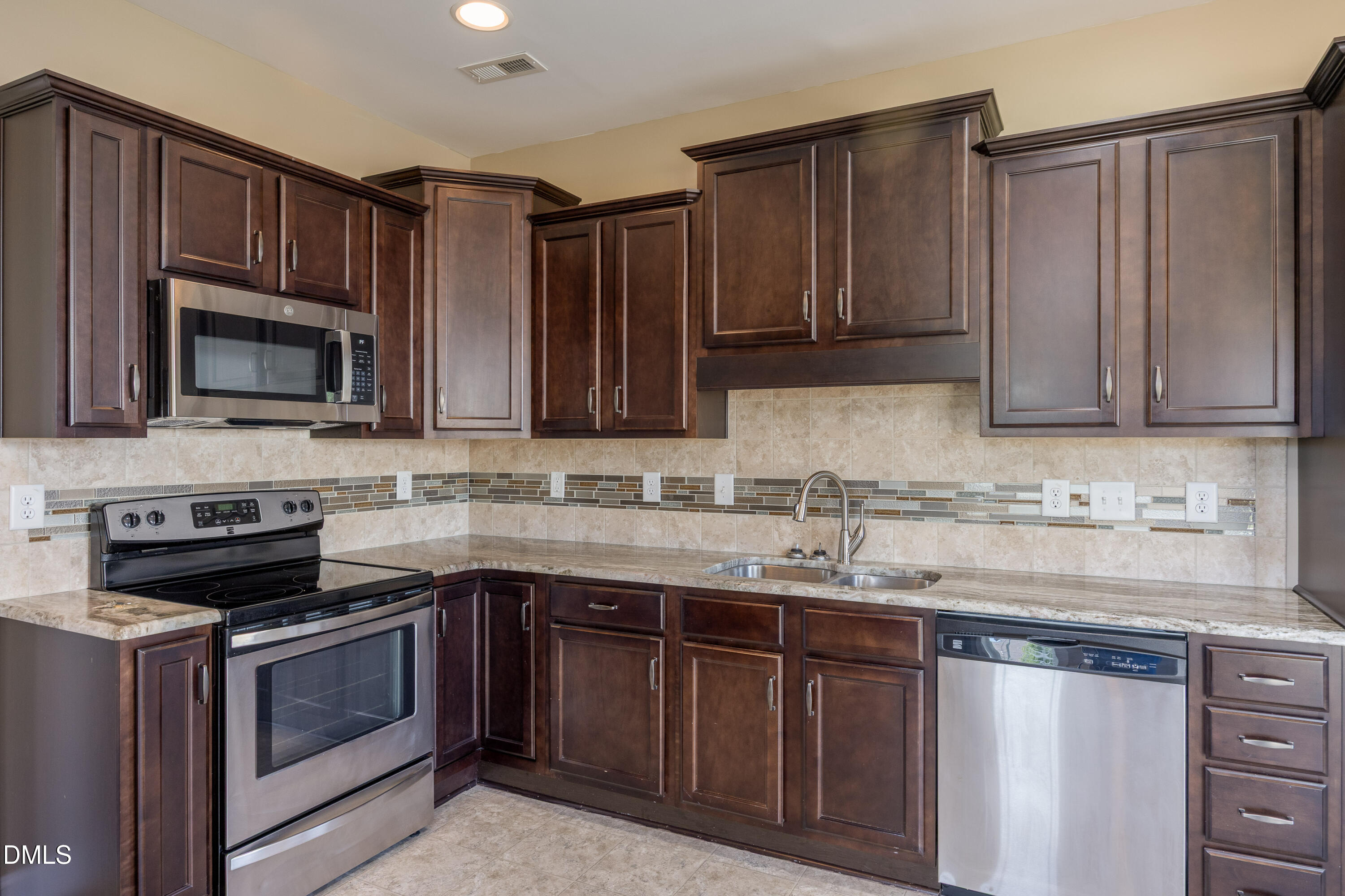 56 Thurman Drive Property Photo 13