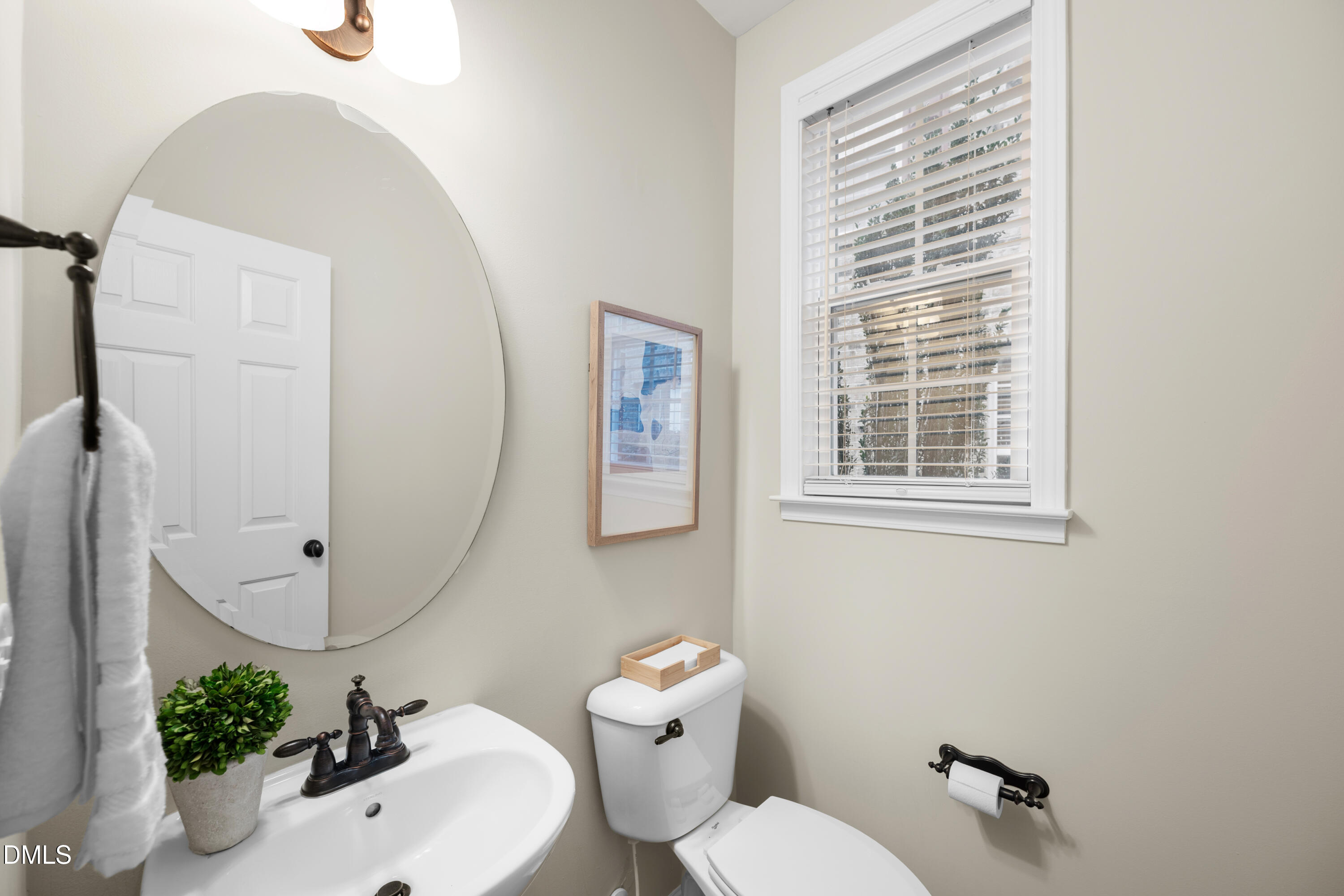 210 Lone Star Way Property Photo 24