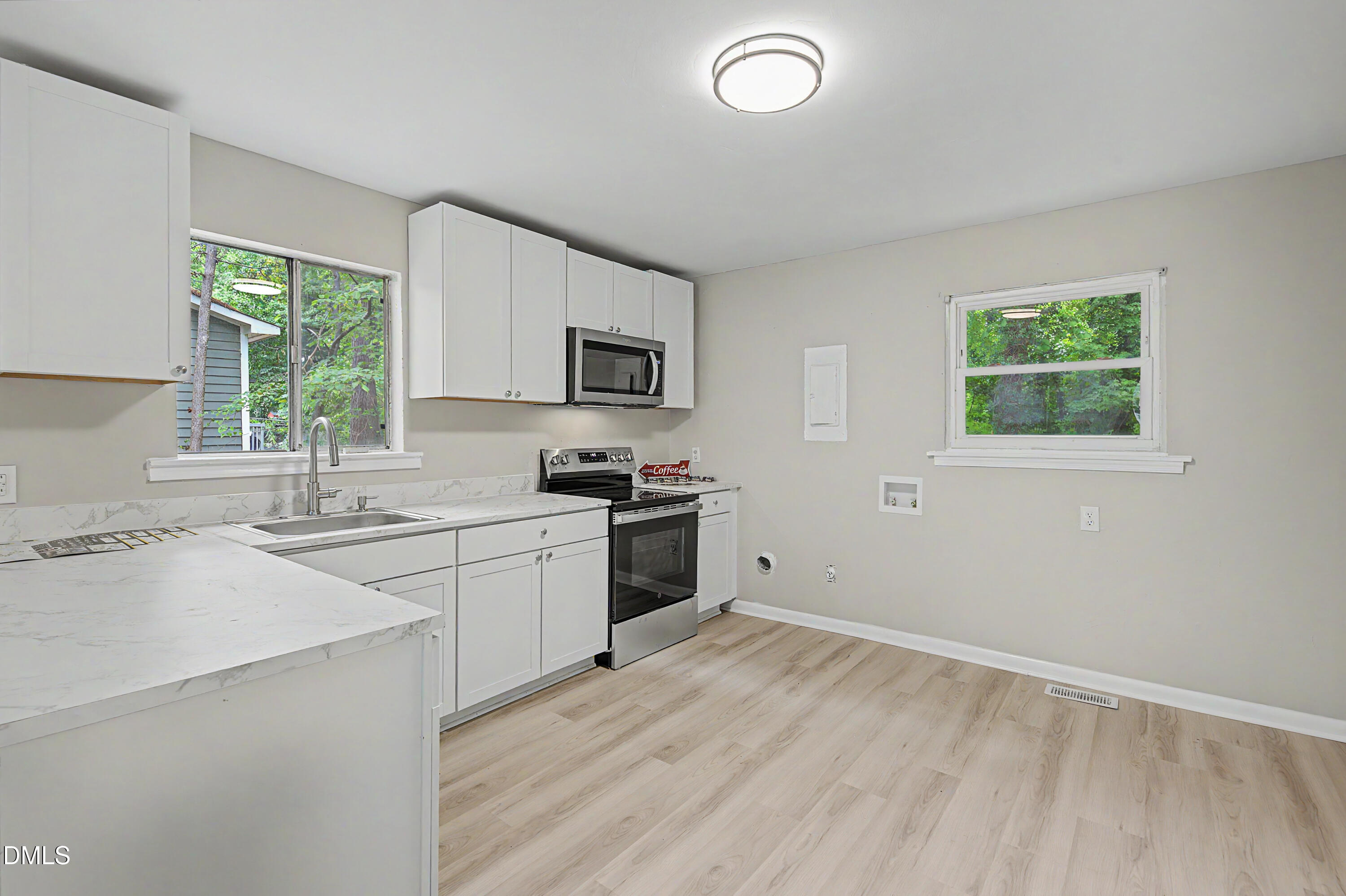 2720 Thelma Street Property Photo 6